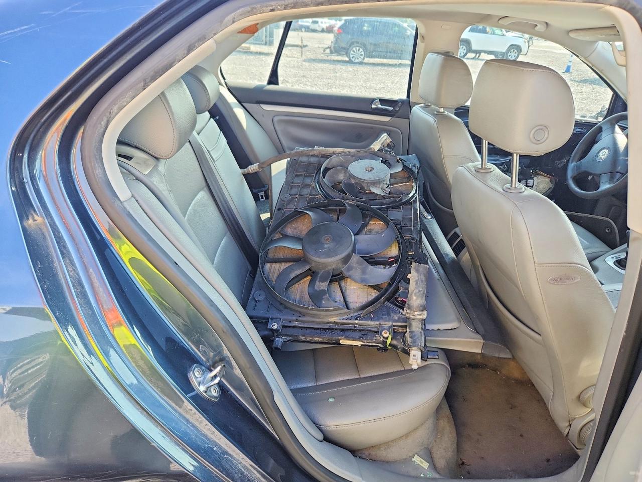 2005 Volkswagen New Jetta 2.5 Blue vin: 3VWRF71K45M620673