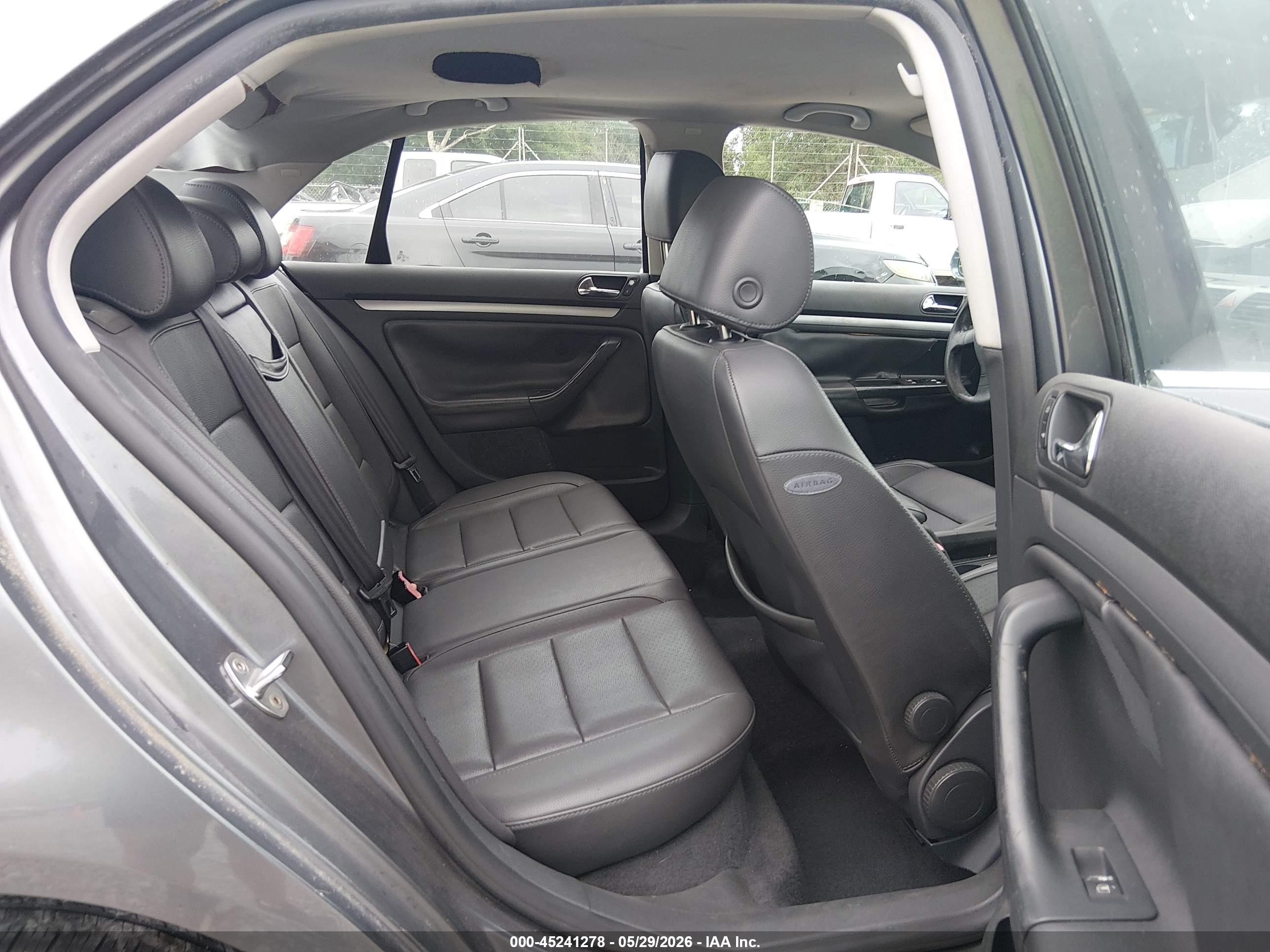 2005 Volkswagen Jetta 2.5 Gray vin: 3VWRF71KX5M648123