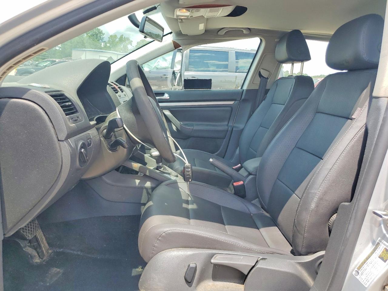 2007 Volkswagen Jetta 2.5 Option Package 1 Silver vin: 3VWRF71KX7M012322