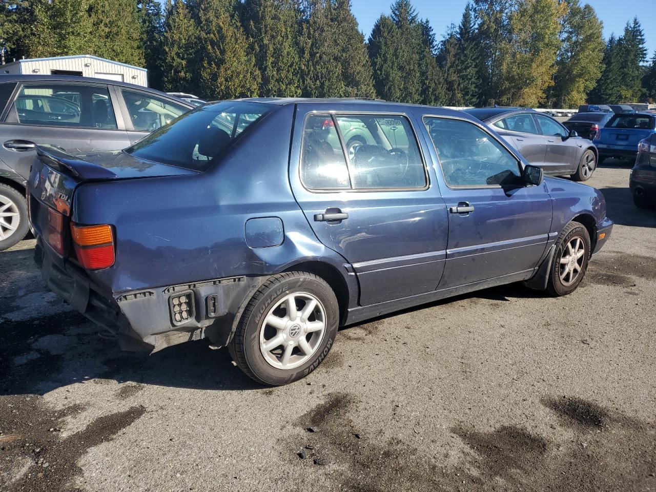 1999 Volkswagen Jetta Tdi Blue vin: 3VWRF81H1XM209129