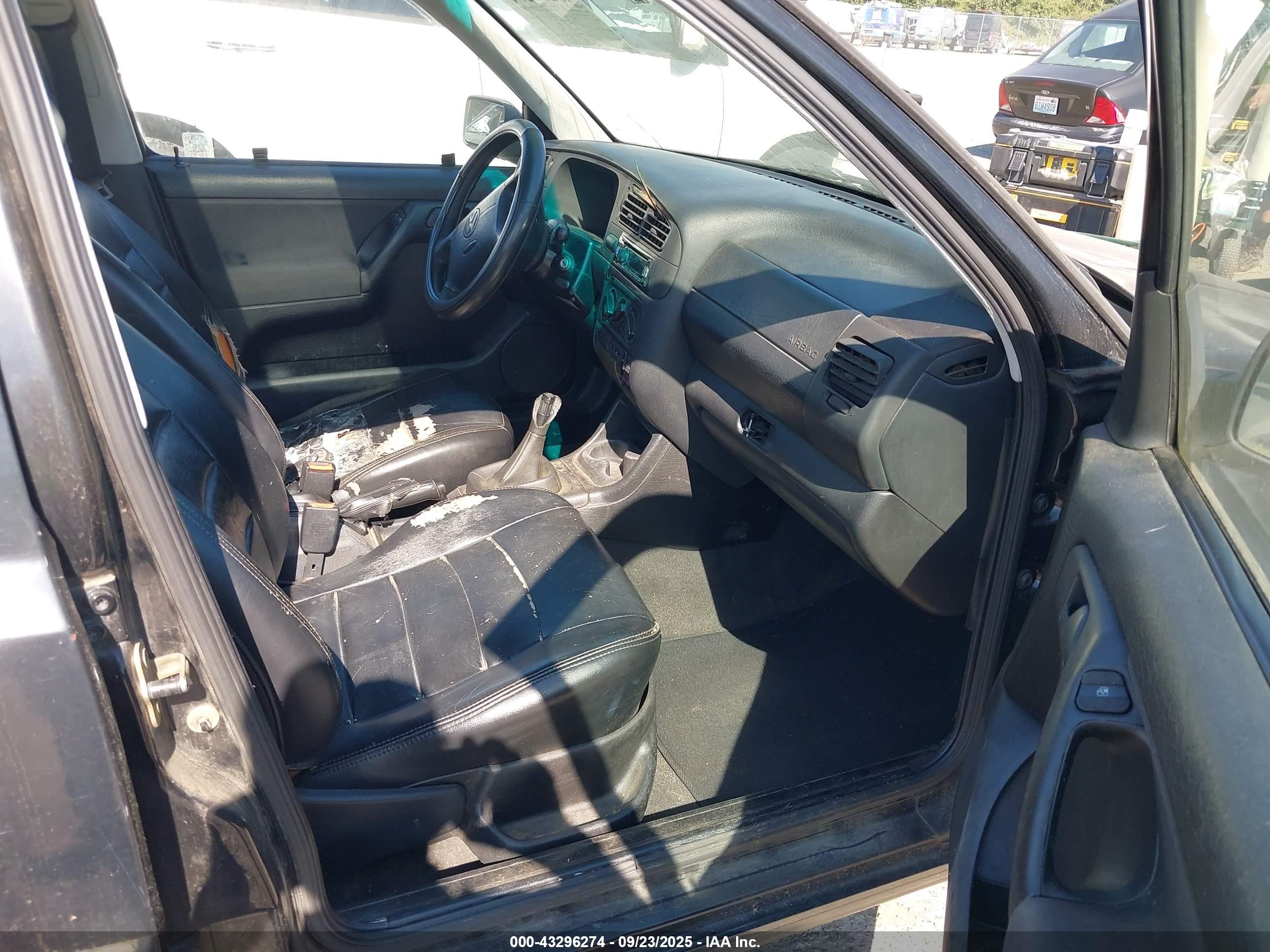 1998 Volkswagen Jetta Tdi Black vin: 3VWRF81H3WM123464