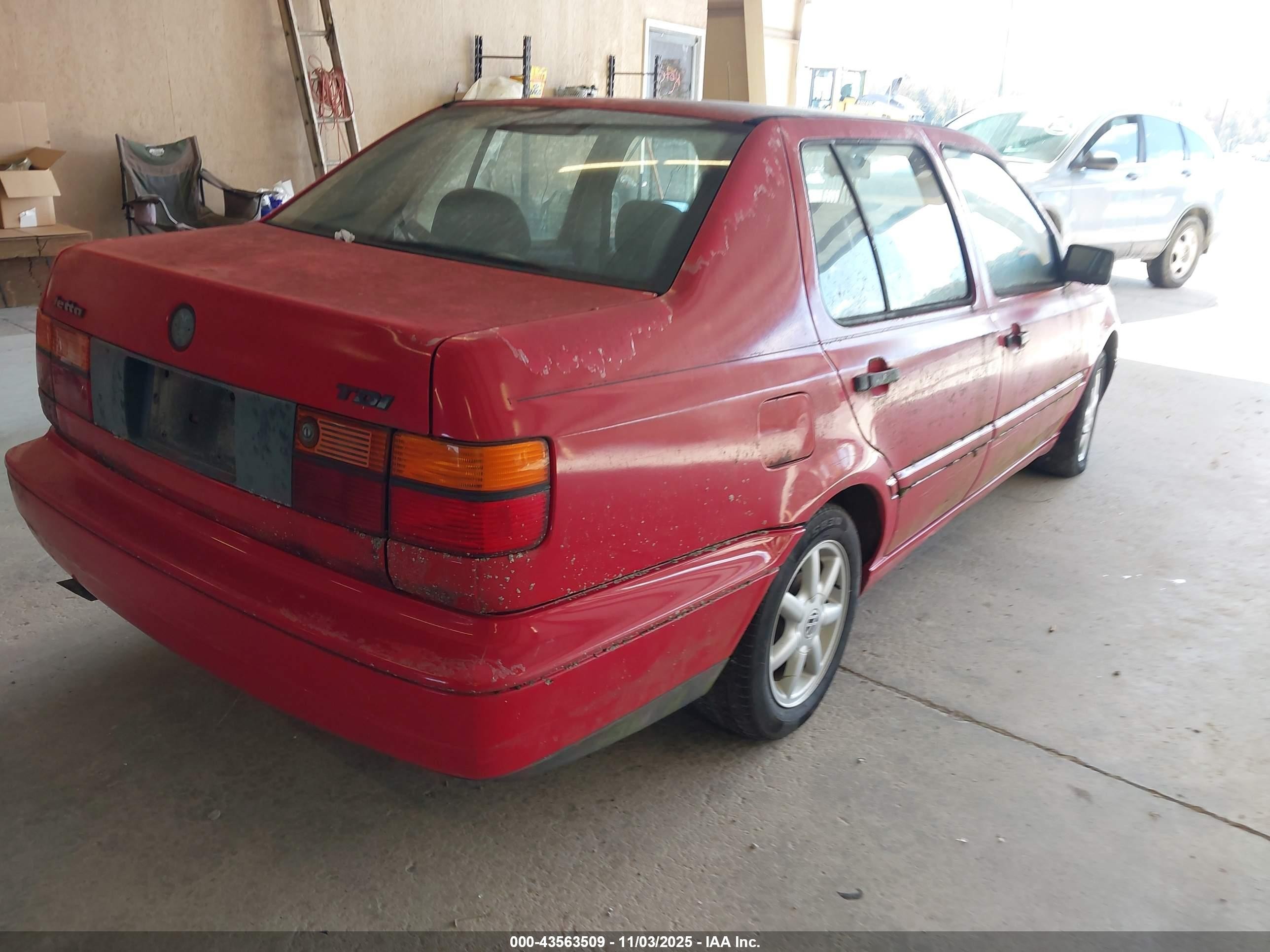 1998 Volkswagen Jetta Tdi Red vin: 3VWRF81H7WM238536