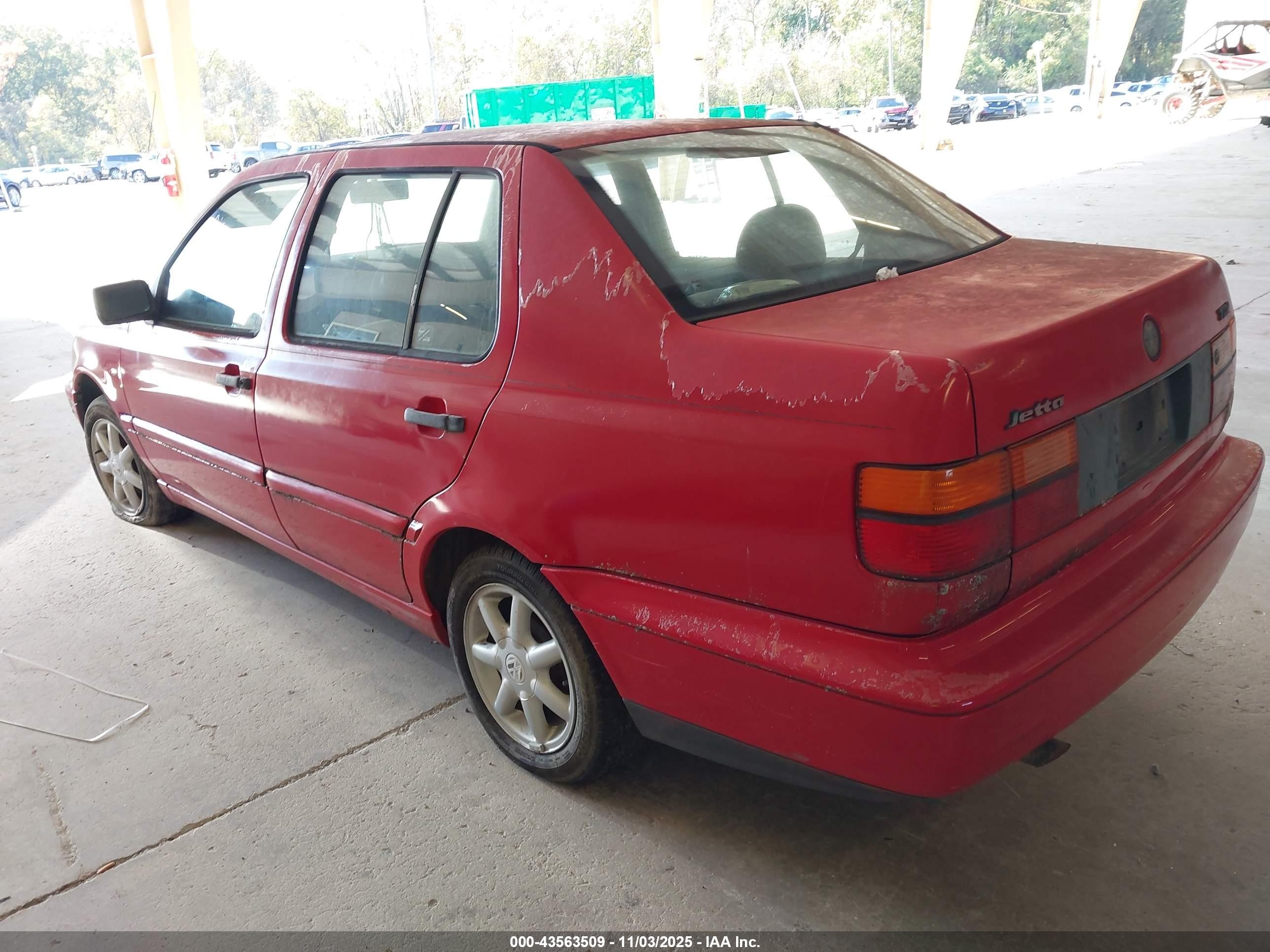 1998 Volkswagen Jetta Tdi Red vin: 3VWRF81H7WM238536