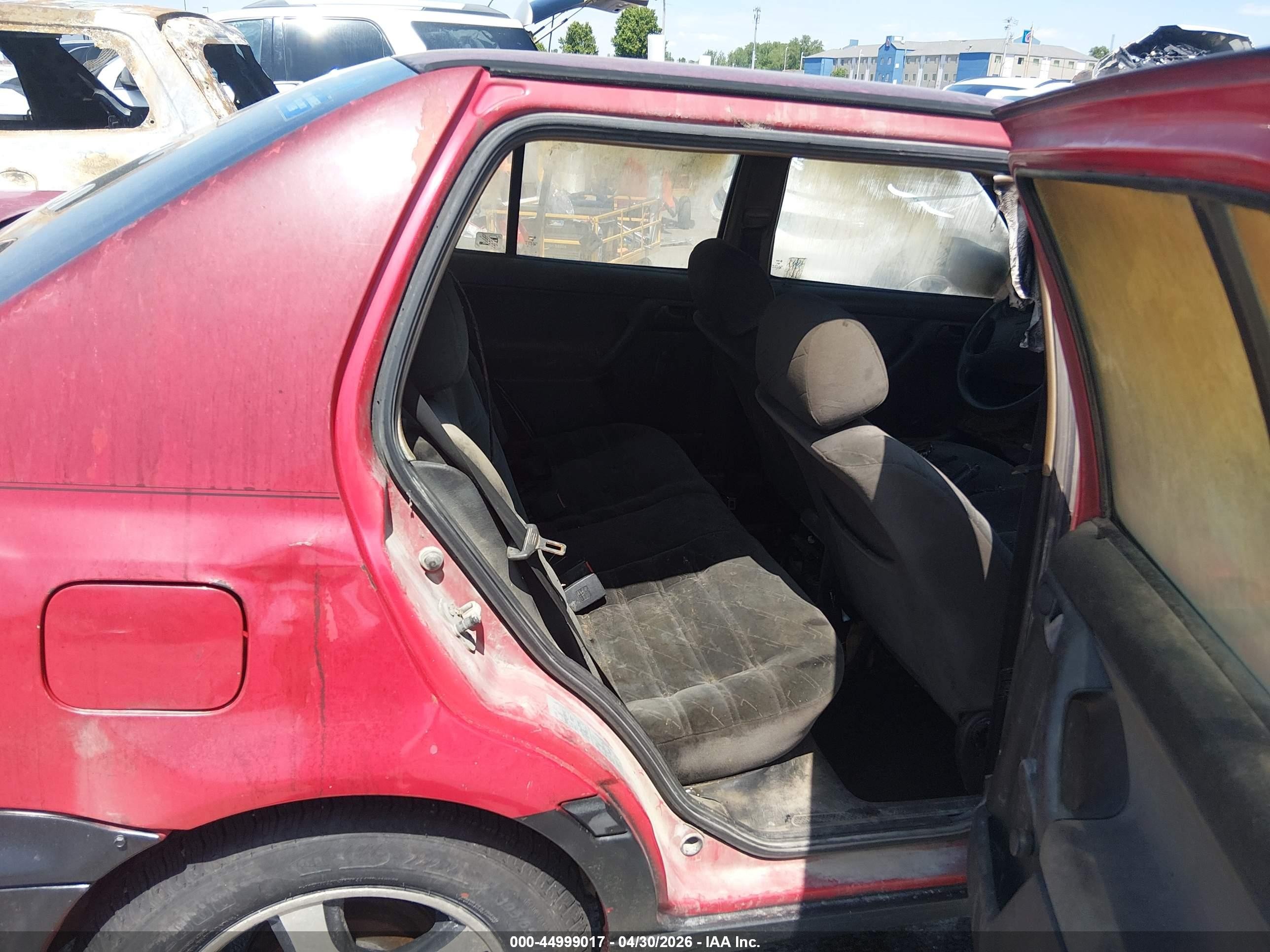 1998 Volkswagen Jetta Tdi Red vin: 3VWRF81HXWM243200