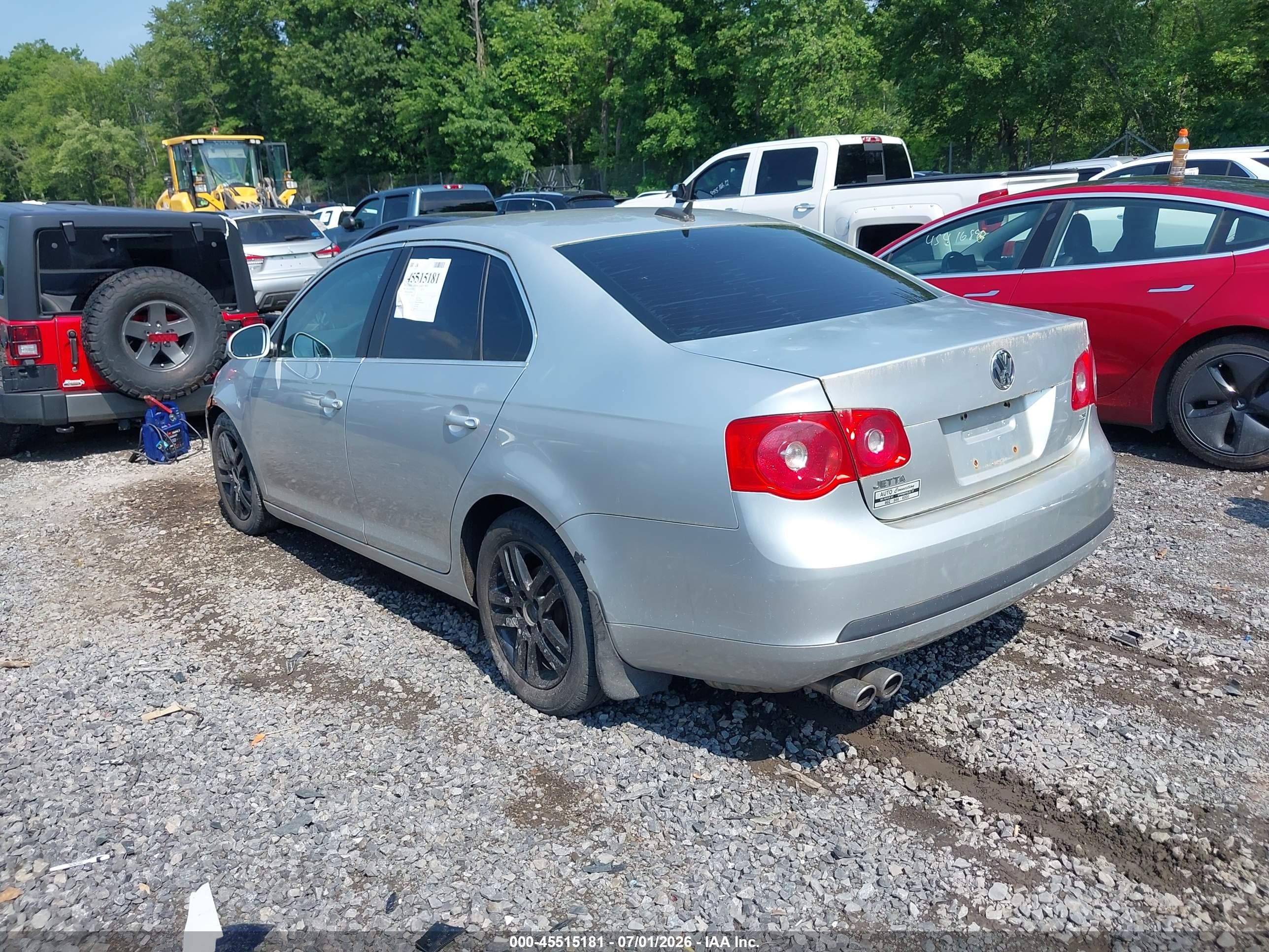 2006 Volkswagen Jetta 2.5 Silver vin: 3VWRF81K66M800096