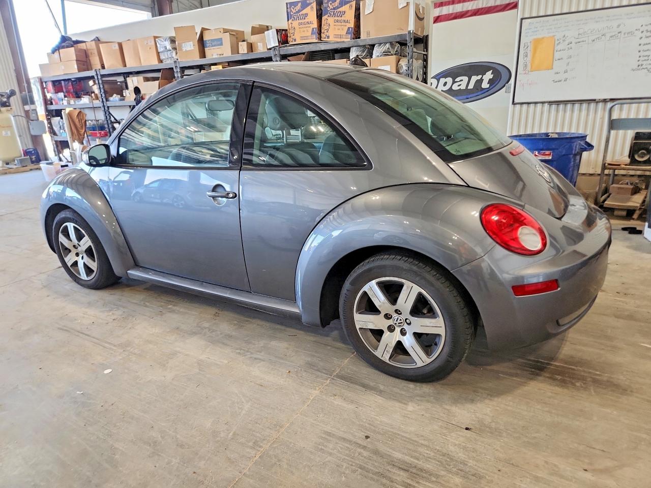 2006 Volkswagen New Beetle 2.5l Option Package 1 Gray vin: 3VWRG31C06M422317