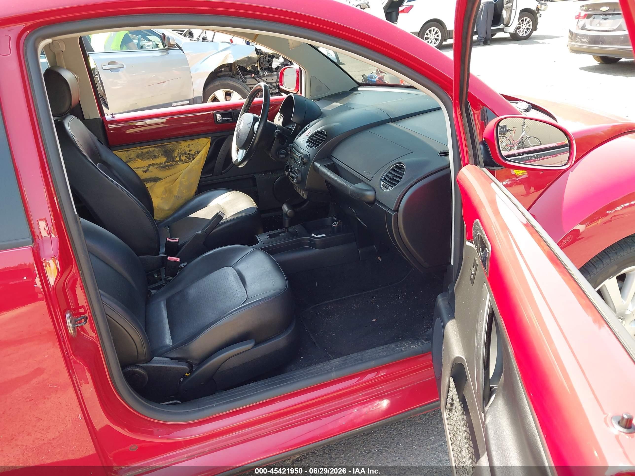 2008 Volkswagen New Beetle S/se Красный vin: 3VWRG31C08M502719