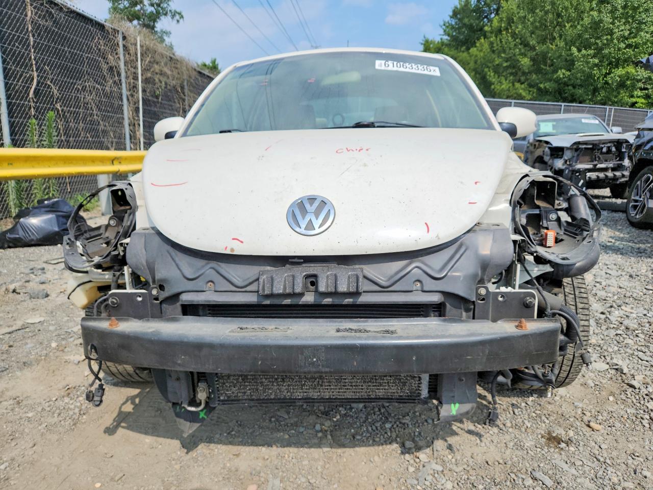 2009 Volkswagen New Beetle S White vin: 3VWRG31C09M515858