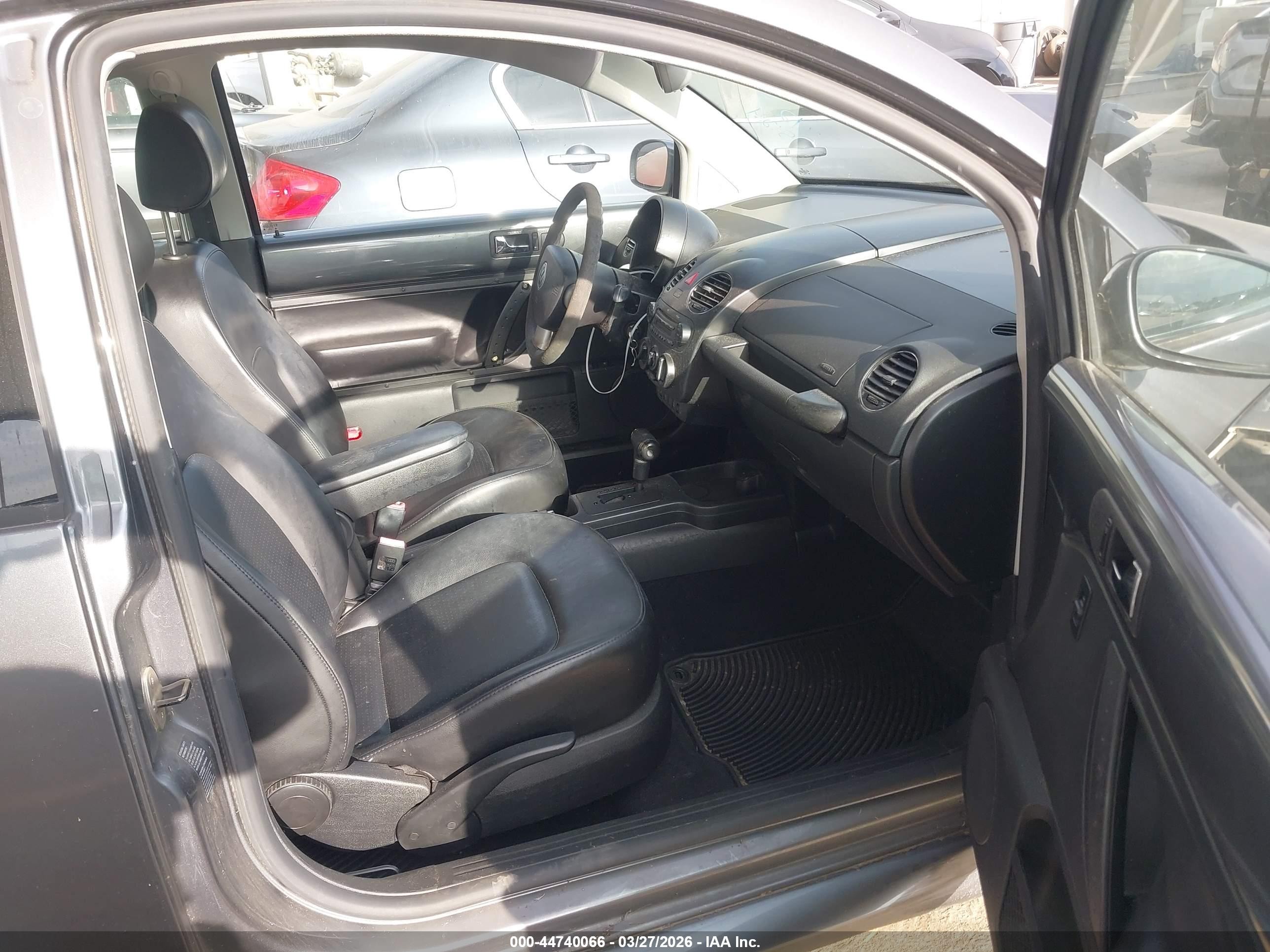 2006 Volkswagen New Beetle 2.5 Gray vin: 3VWRG31C36M416561