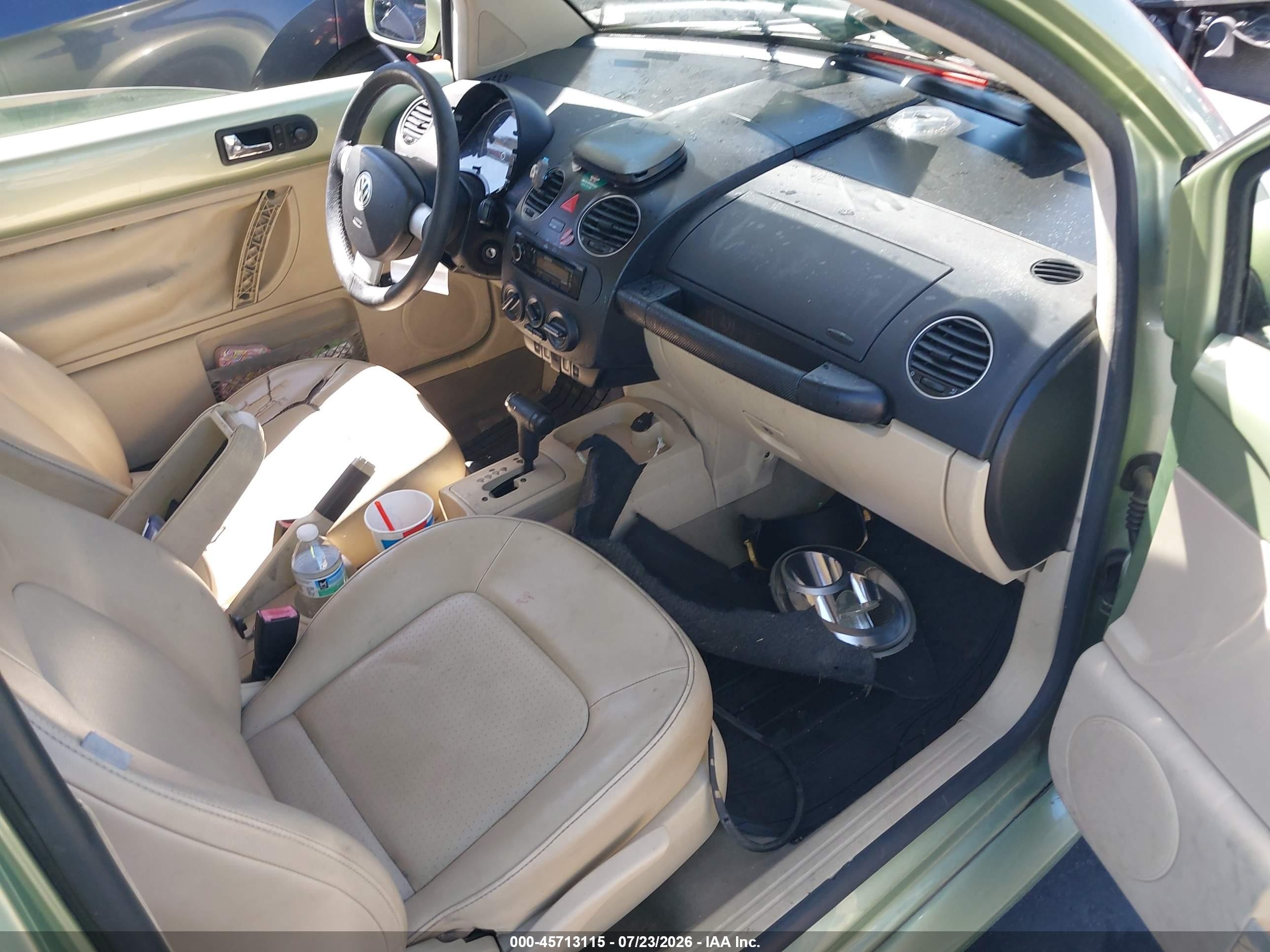 2008 Volkswagen New Beetle S/se Green vin: 3VWRG31C58M502439