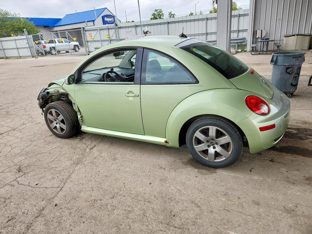 2006 Volkswagen New Beetle 2.5l Option Package 1 Green vin: 3VWRG31C66M418997