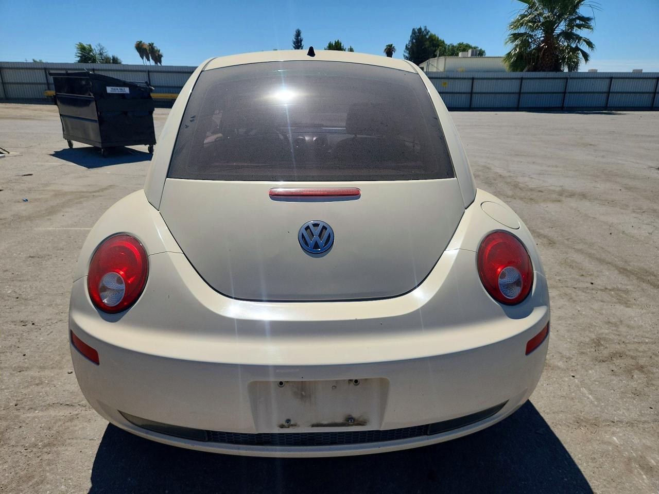 2007 Volkswagen New Beetle 2.5l Option Package 1 White vin: 3VWRG31C67M504389