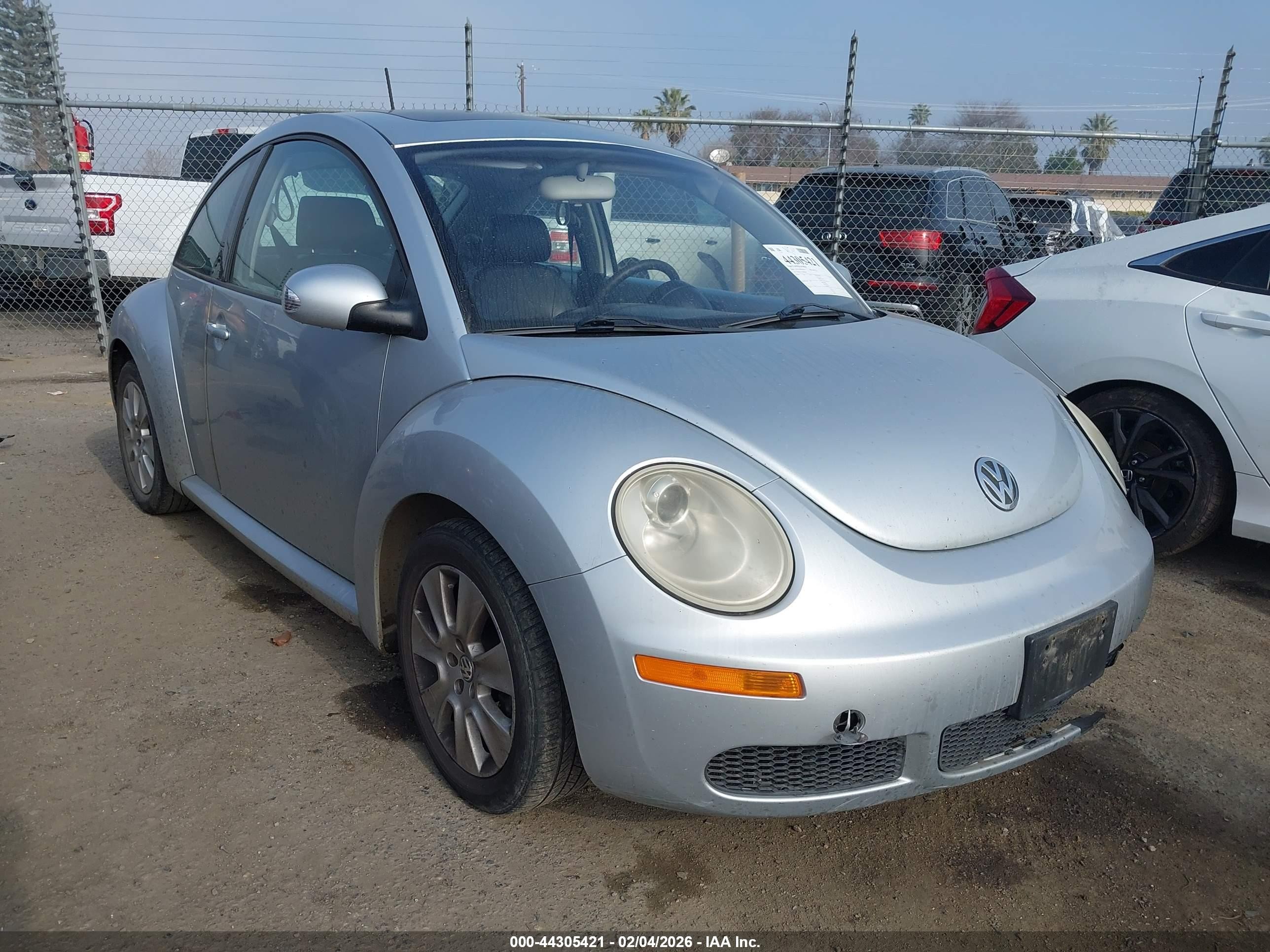 2008 Volkswagen New Beetle S/se Silver vin: 3VWRG31C78M520666