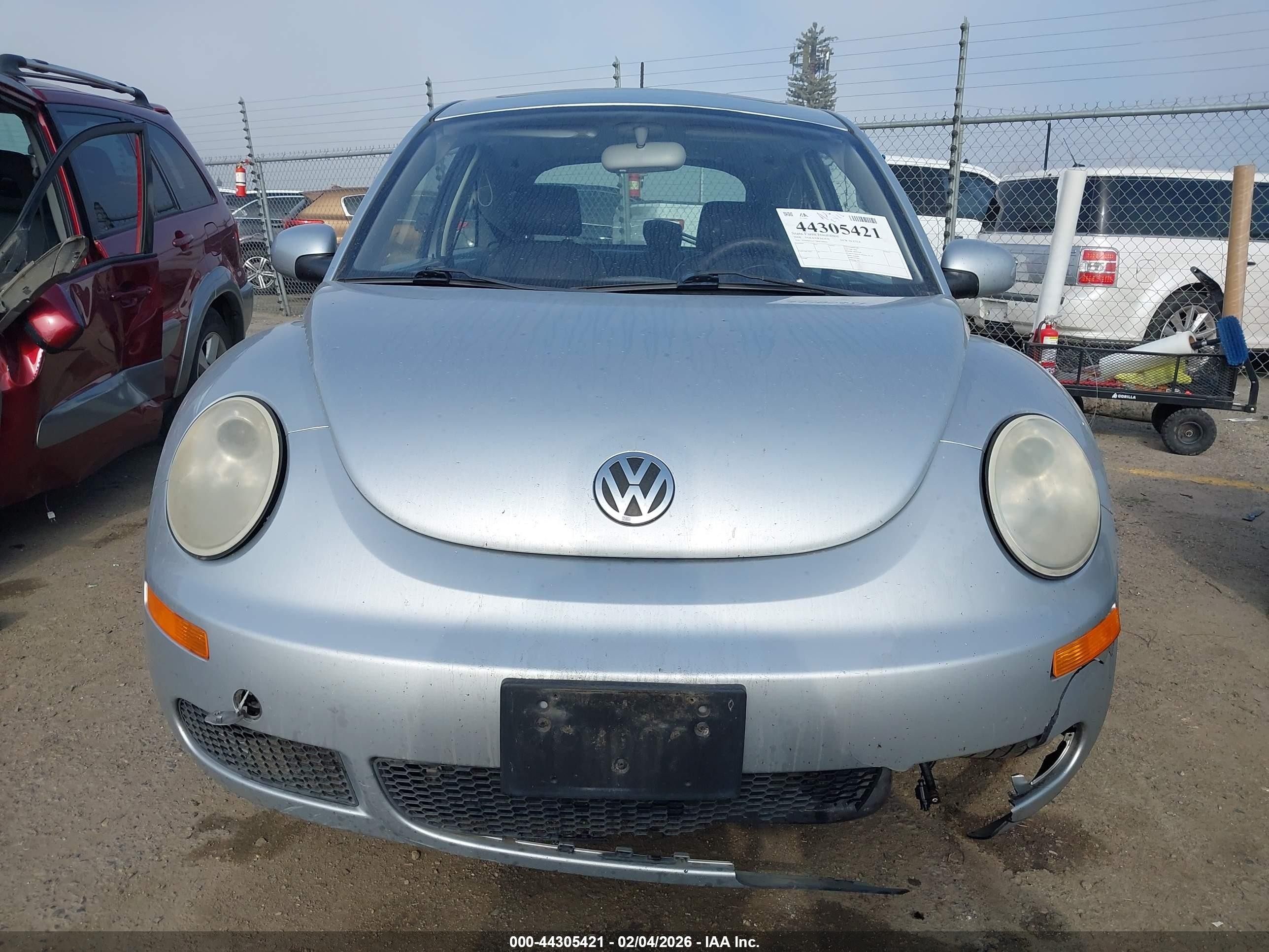 2008 Volkswagen New Beetle S/se Silver vin: 3VWRG31C78M520666