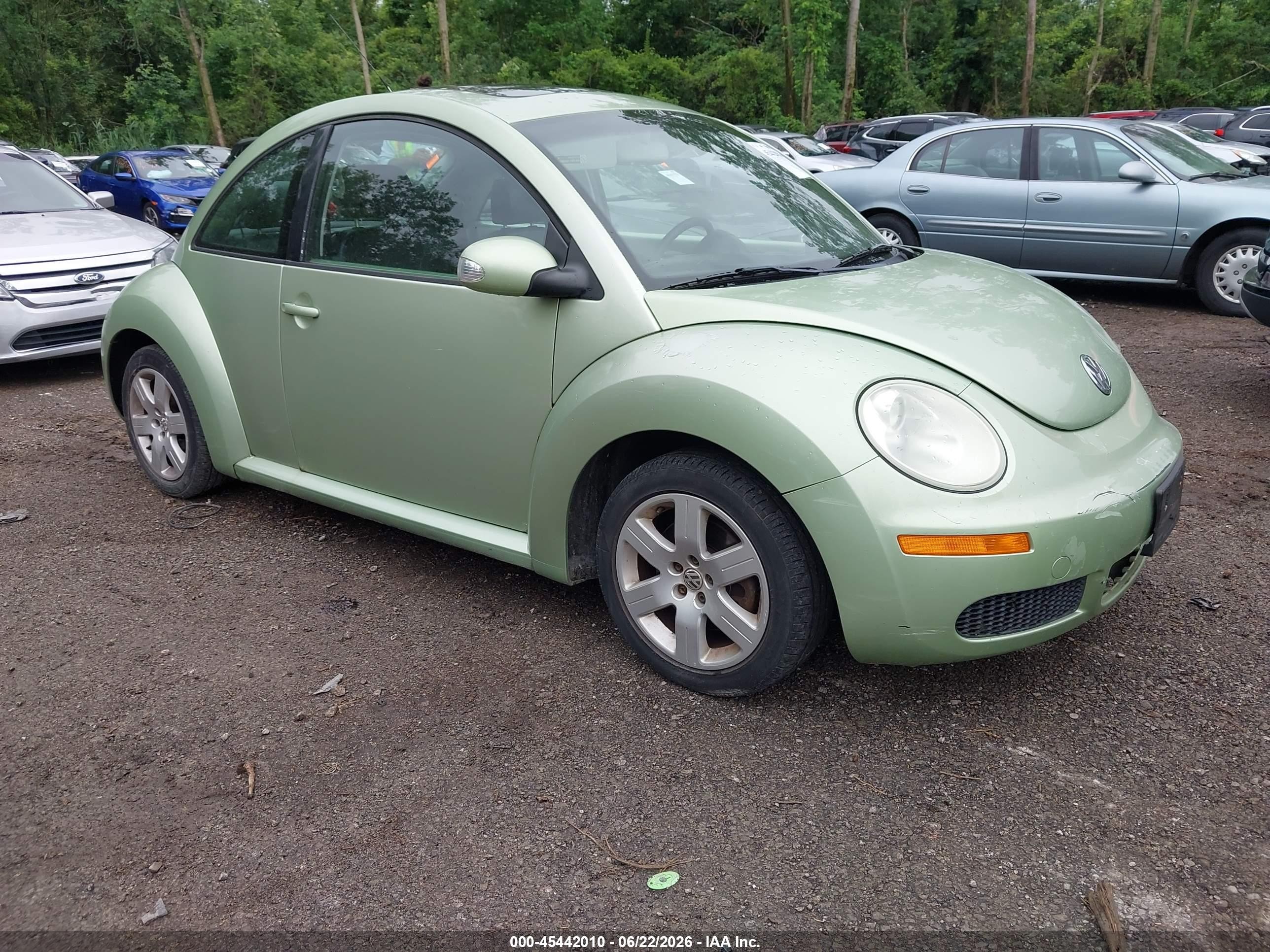 2007 Volkswagen New Beetle 2.5 Green vin: 3VWRG31C97M510171