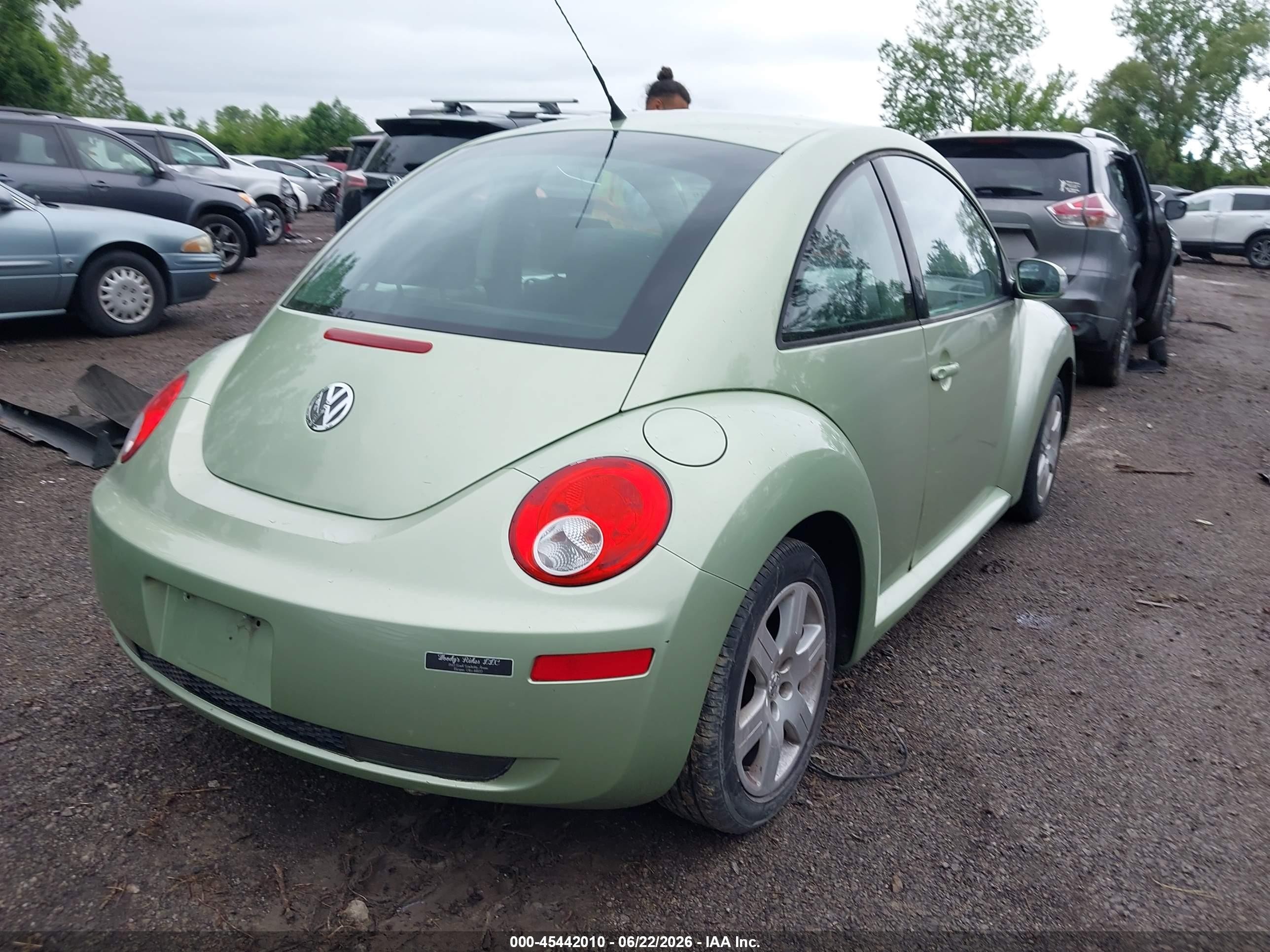 2007 Volkswagen New Beetle 2.5 Green vin: 3VWRG31C97M510171