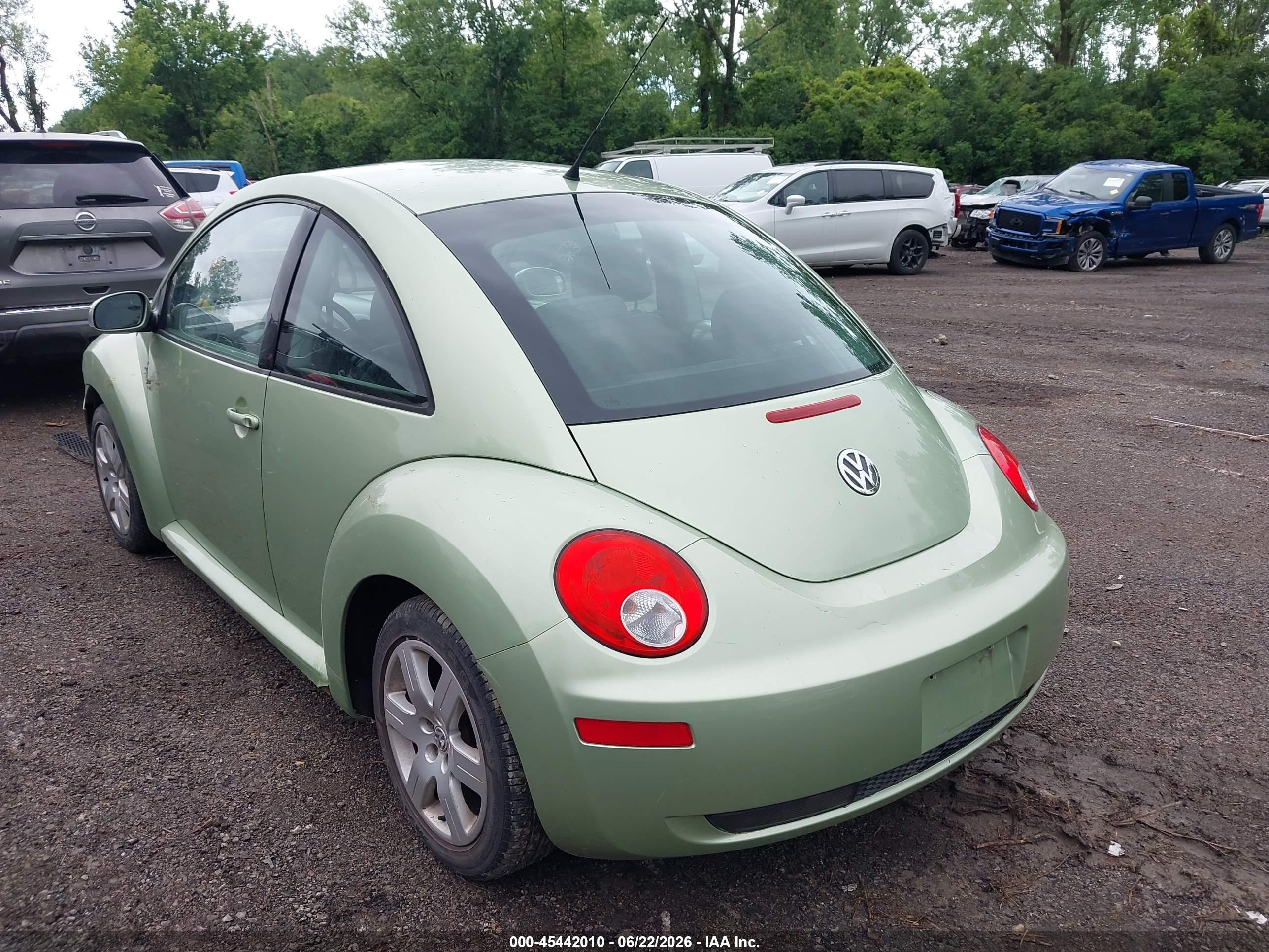 2007 Volkswagen New Beetle 2.5 Green vin: 3VWRG31C97M510171