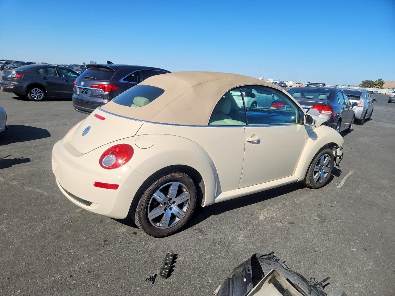 2006 Volkswagen New Beetle Convertible Option Package 1 Beige vin: 3VWRG31Y06M320253
