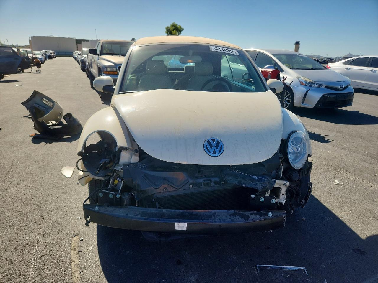 2006 Volkswagen New Beetle Convertible Option Package 1 Beige vin: 3VWRG31Y06M320253