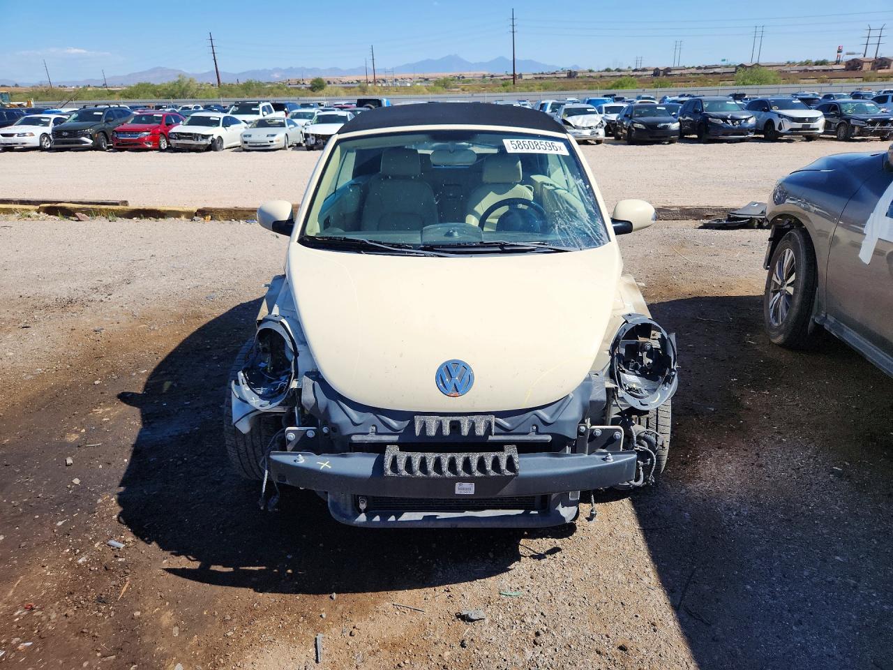 2008 Volkswagen New Beetle Convertible Se Кремовый vin: 3VWRG31Y18M417092