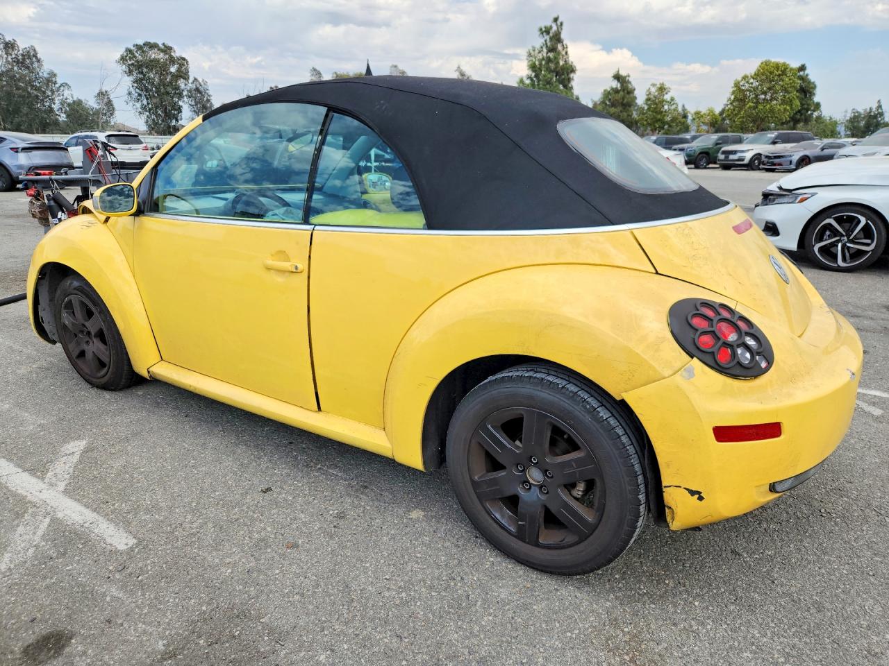 2007 Volkswagen Beatle Yellow vin: 3VWRG31Y27M400087