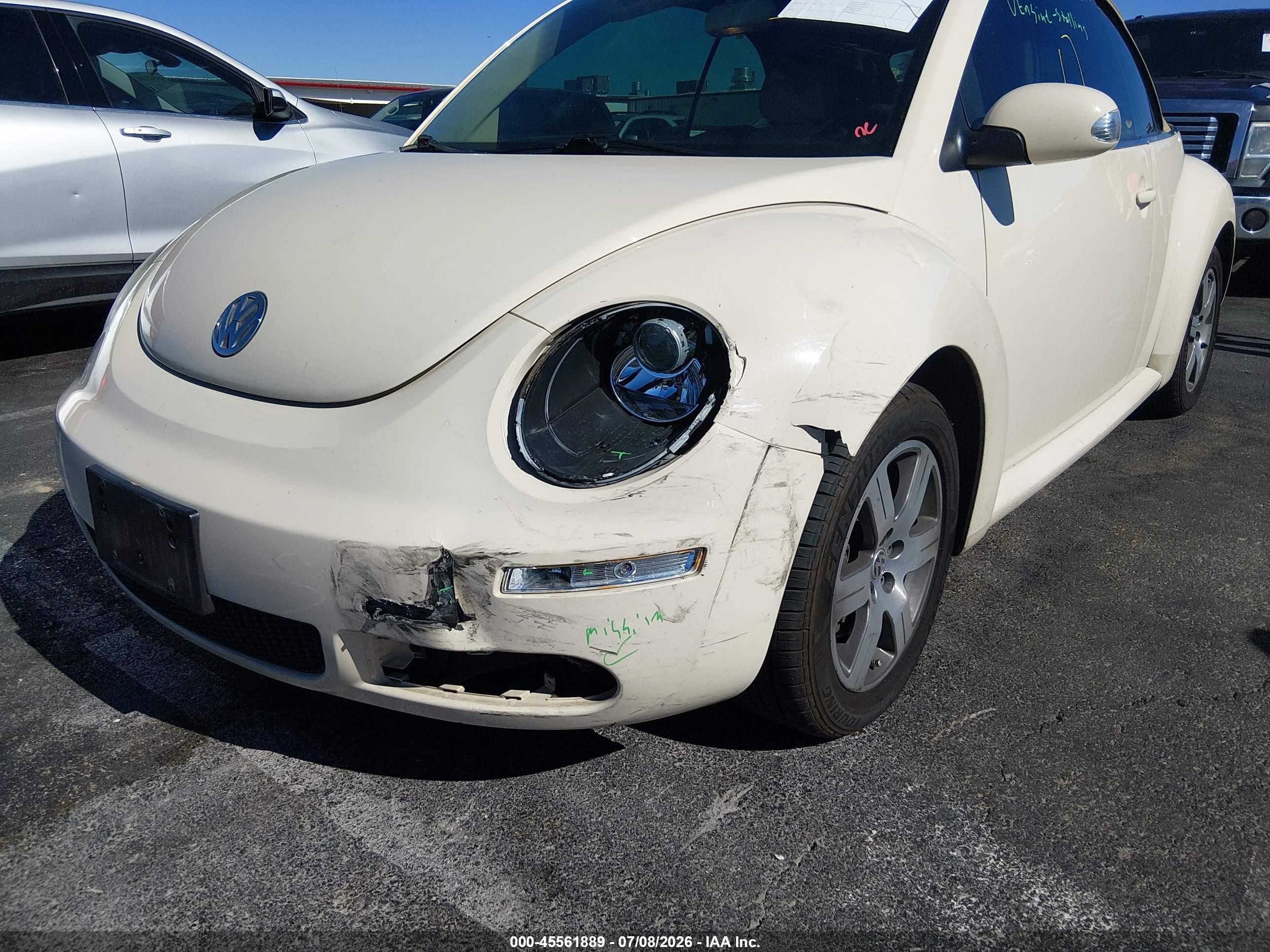 2006 Volkswagen New Beetle 2.5 Tan vin: 3VWRG31Y46M324581