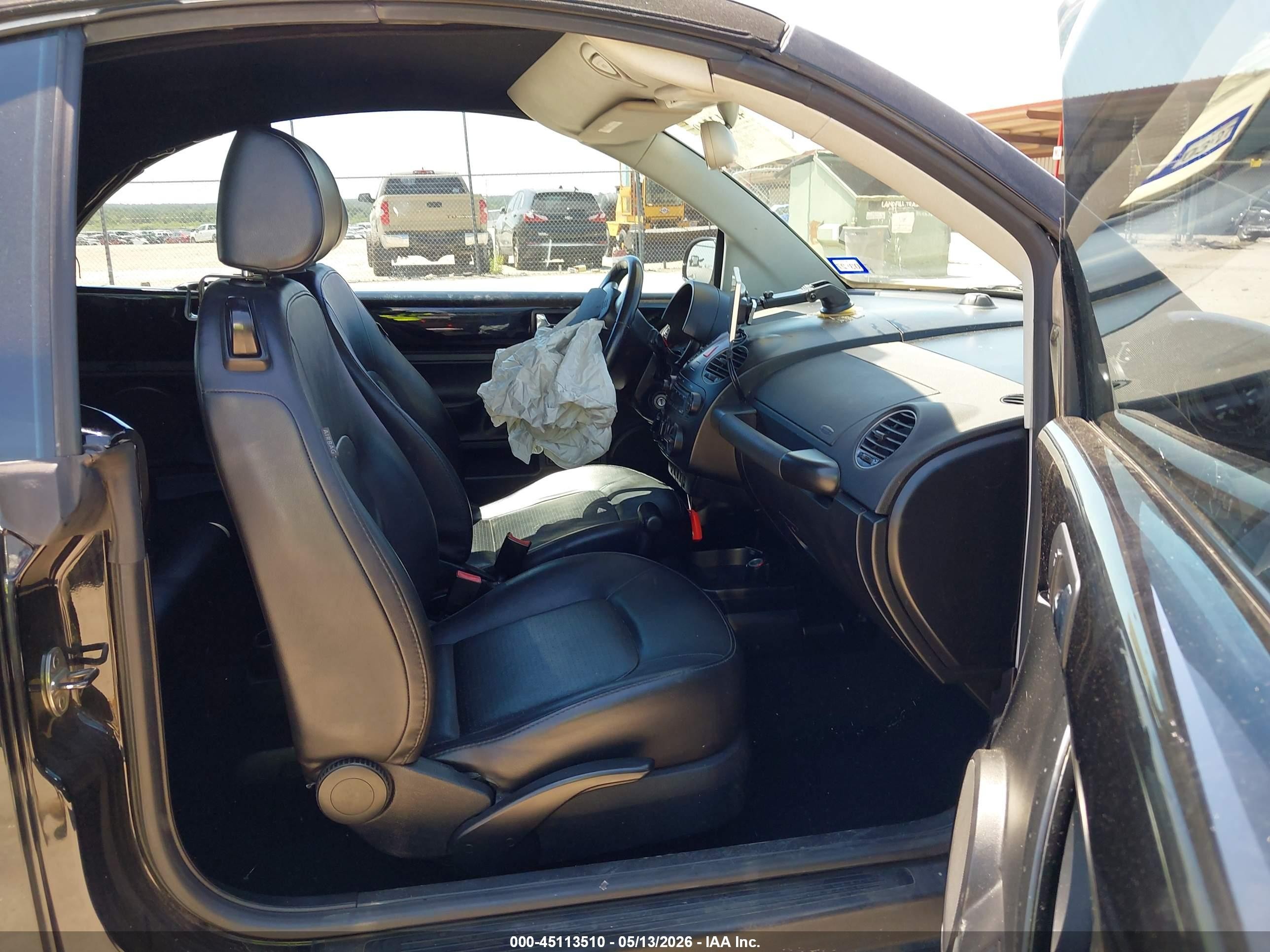 2009 Volkswagen New Beetle 2.5l Black vin: 3VWRG31Y89M401487