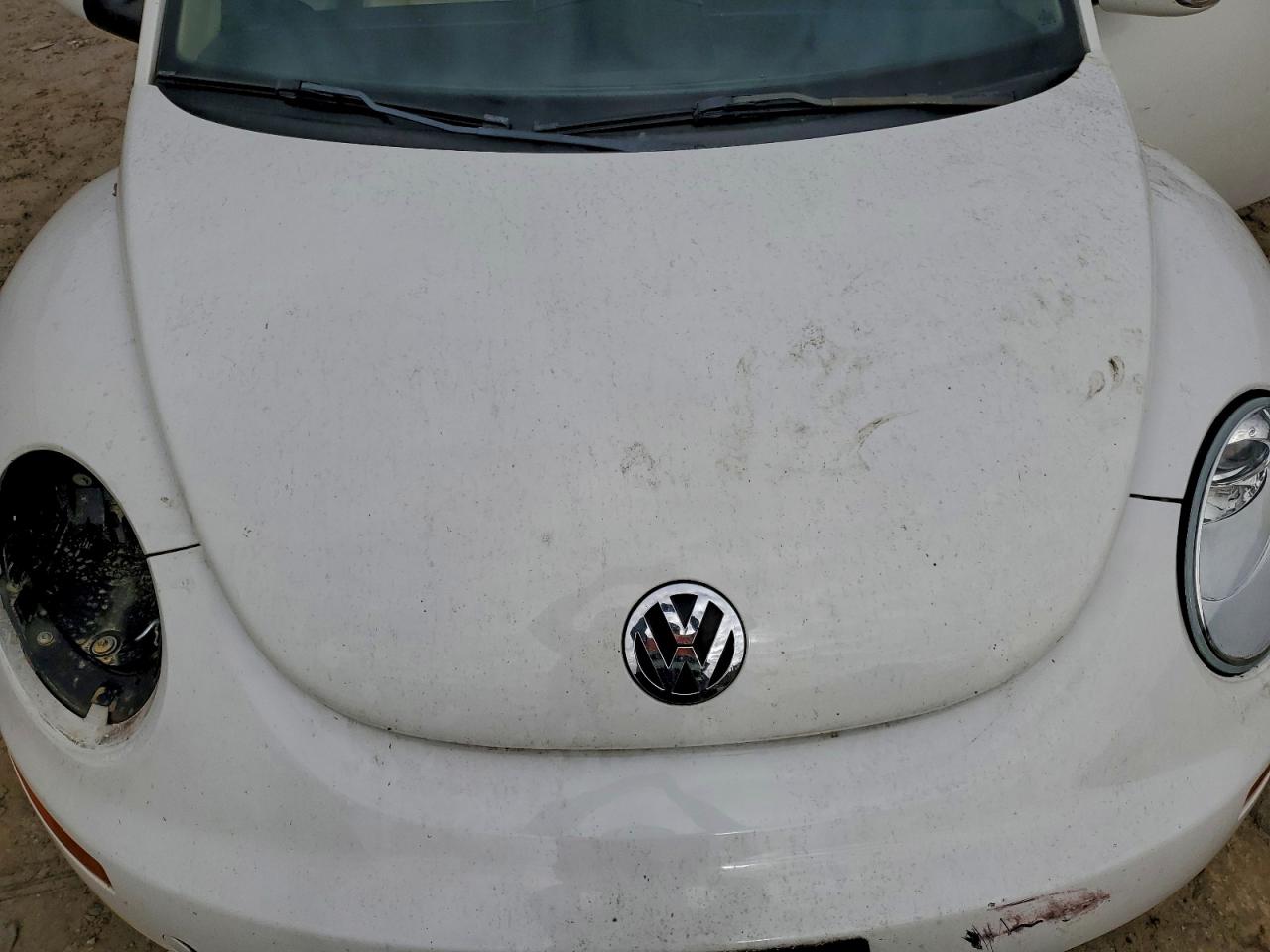 2010 Volkswagen New Beetle White vin: 3VWRG3AG2AM022822