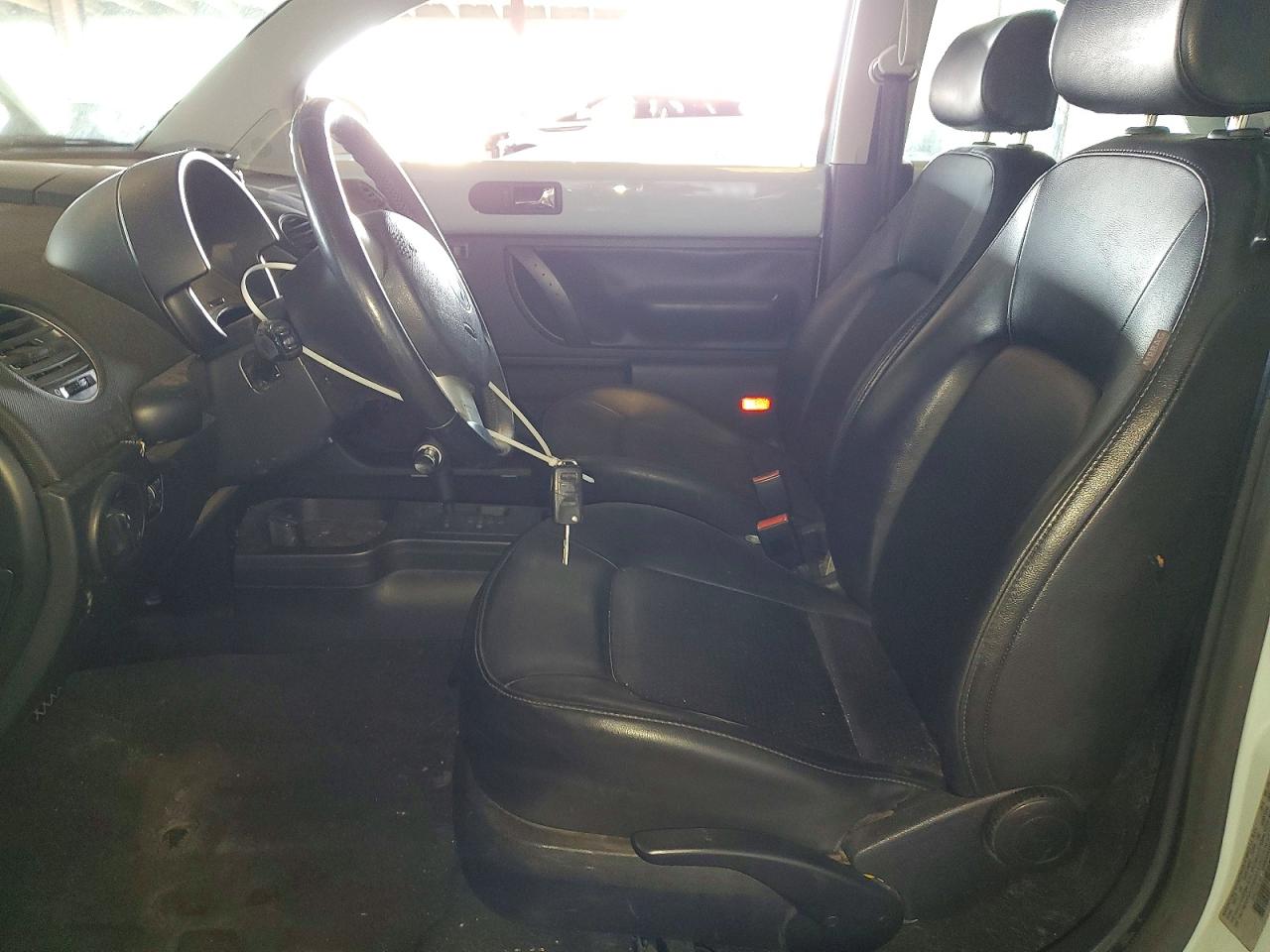 2010 Volkswagen New Beetle Blue vin: 3VWRG3AG3AM036485