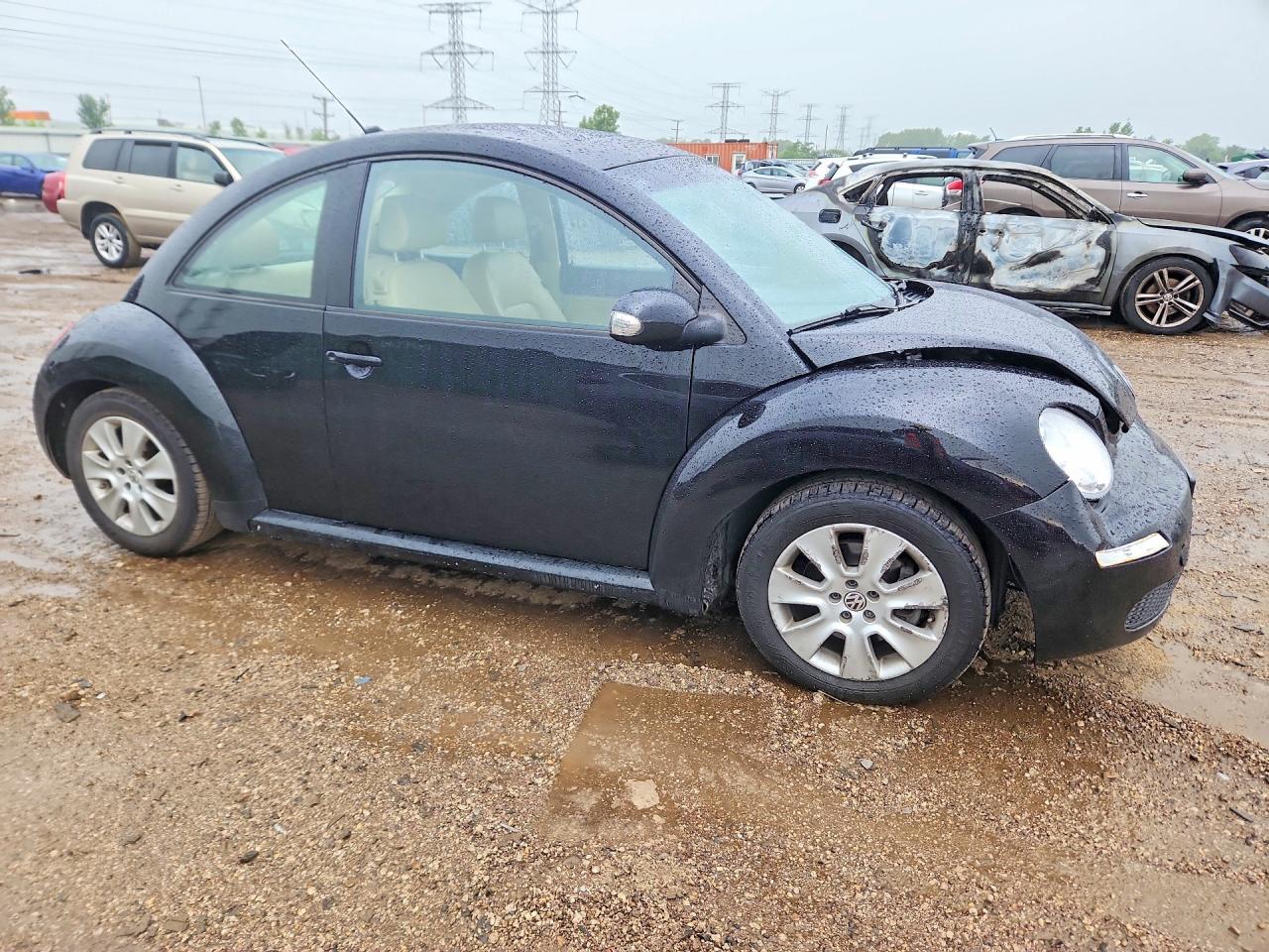 2010 Volkswagen New Beetle Черный vin: 3VWRG3AG5AM033670