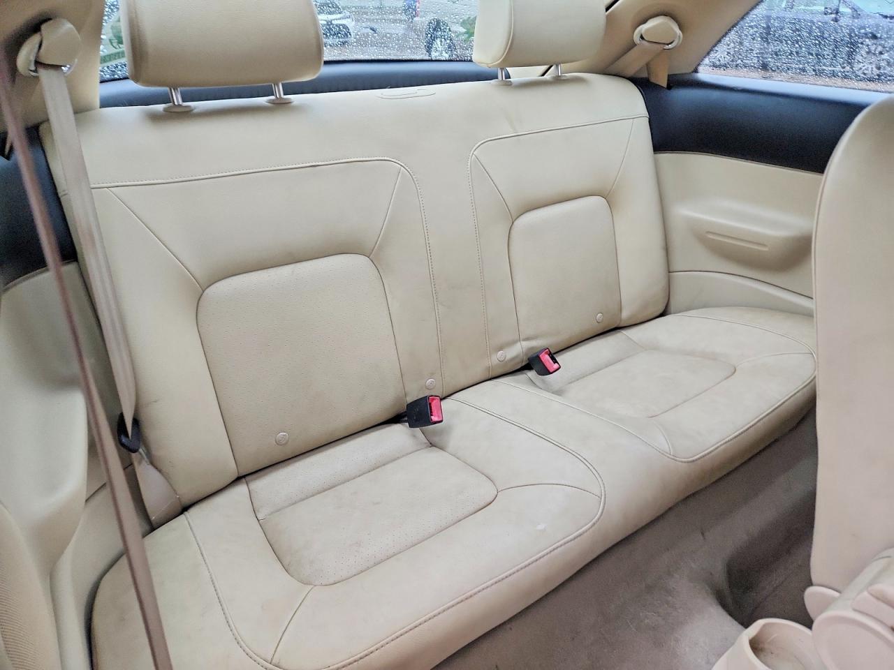 2010 Volkswagen New Beetle Черный vin: 3VWRG3AG5AM033670