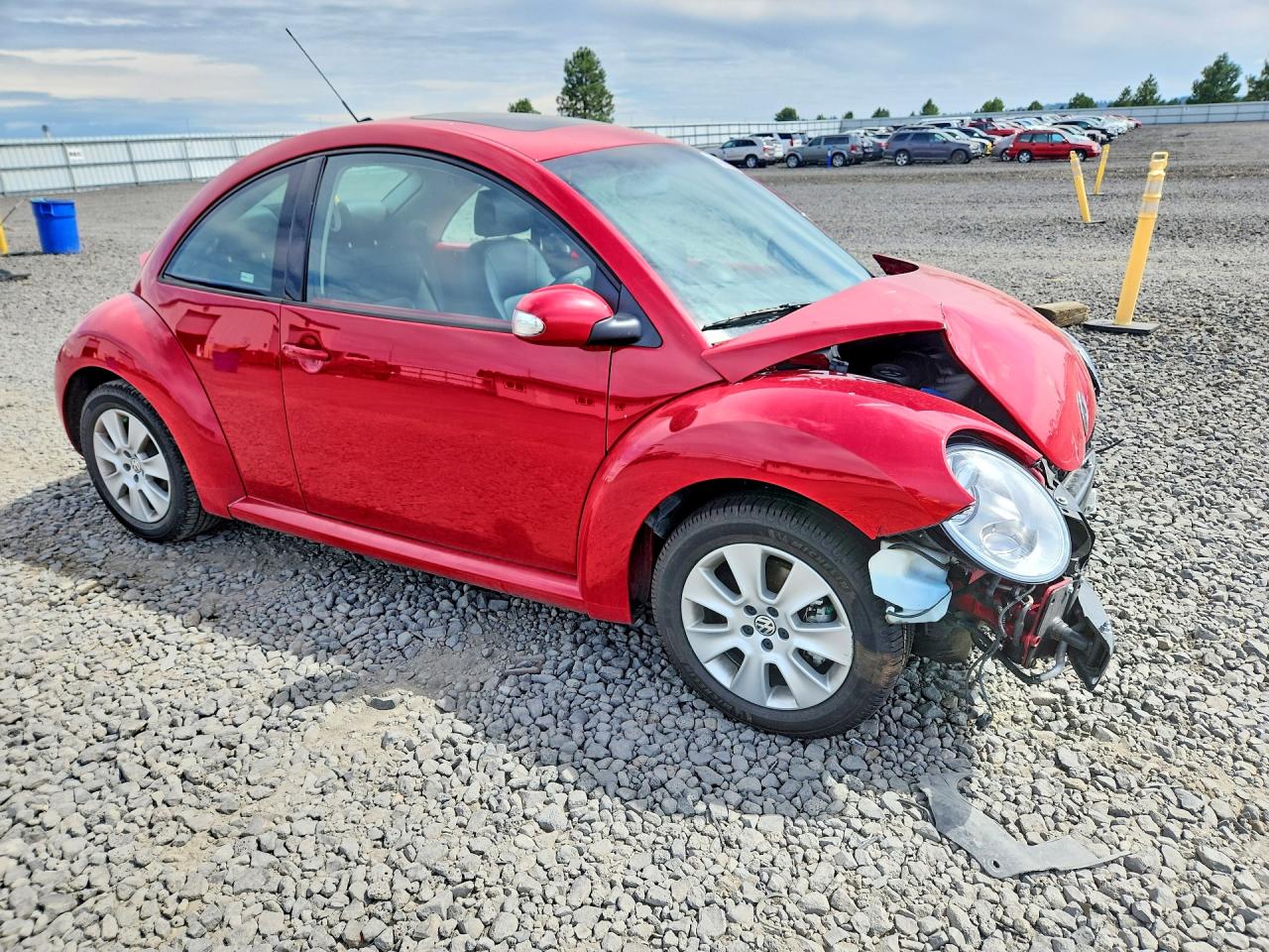 2010 Volkswagen New Beetle Red vin: 3VWRG3AG7AM013372