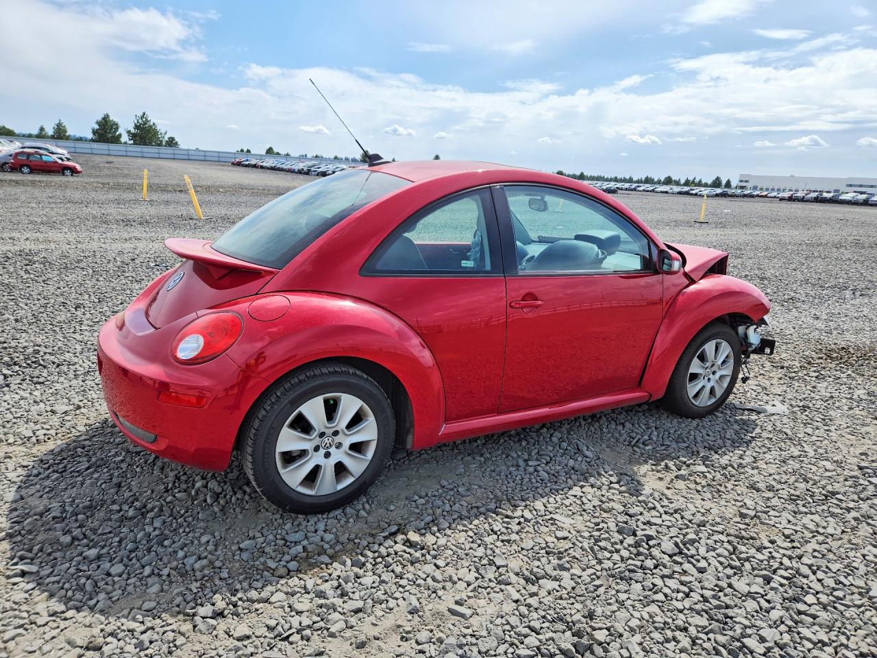 2010 Volkswagen New Beetle Red vin: 3VWRG3AG7AM013372