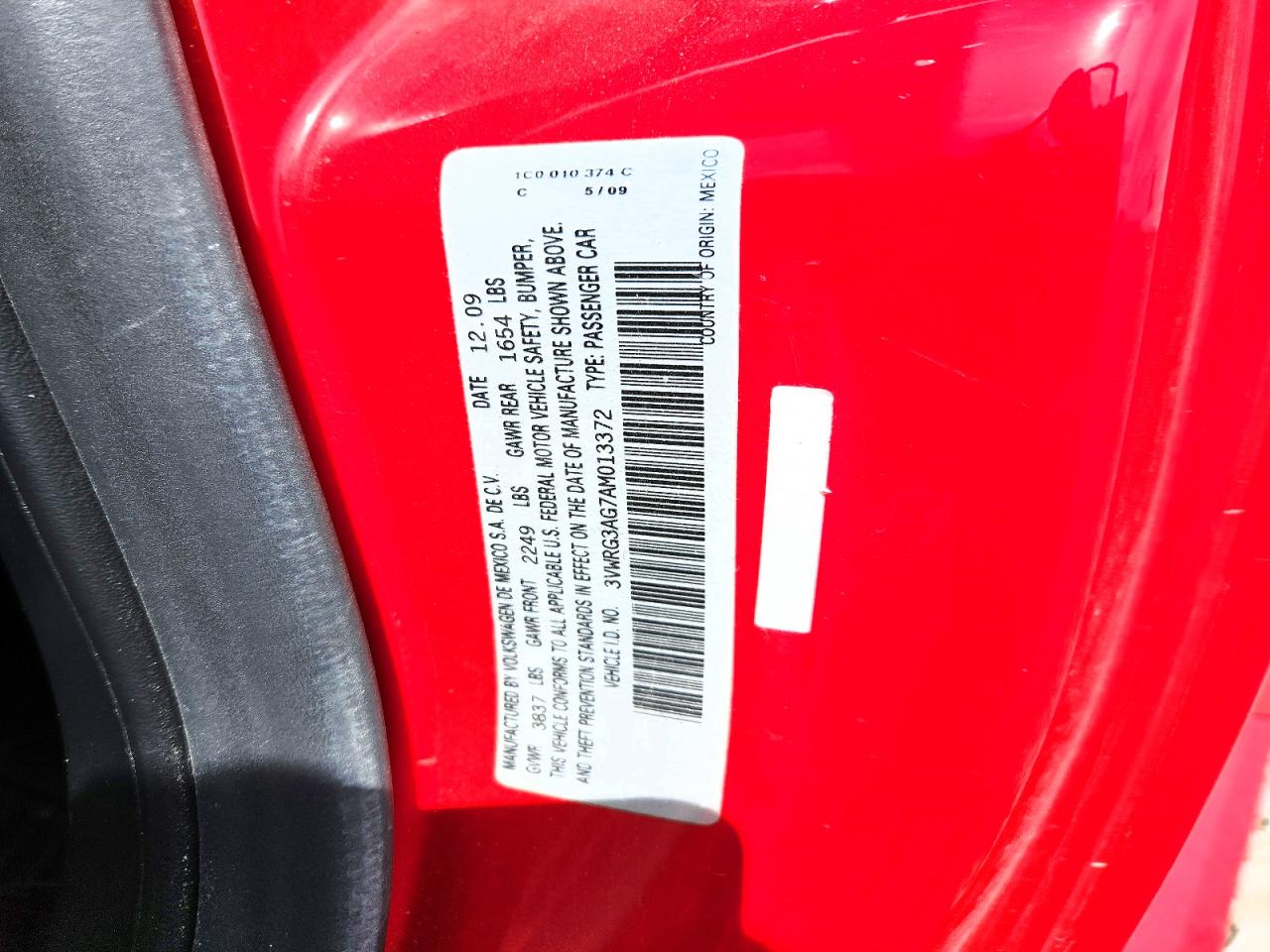 2010 Volkswagen New Beetle Red vin: 3VWRG3AG7AM013372