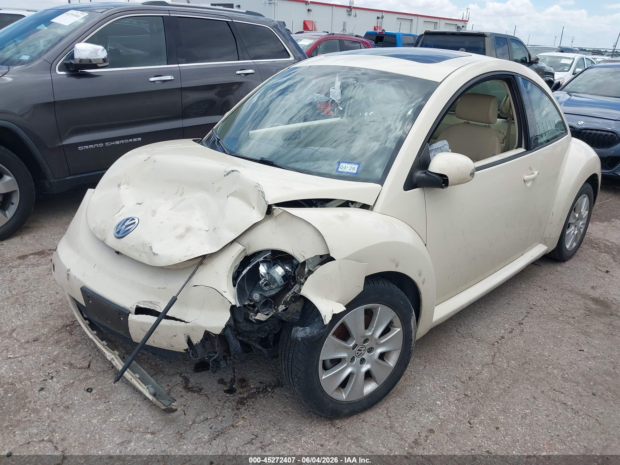 2010 Volkswagen New Beetle 2.5l Cream vin: 3VWRG3AG9AM034174