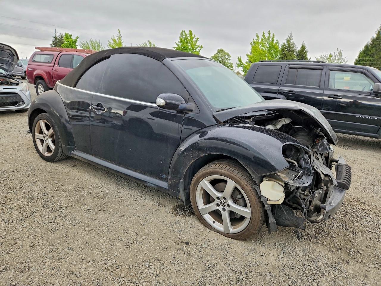 2010 Volkswagen New Beetle Black vin: 3VWRG3AL2AM006715