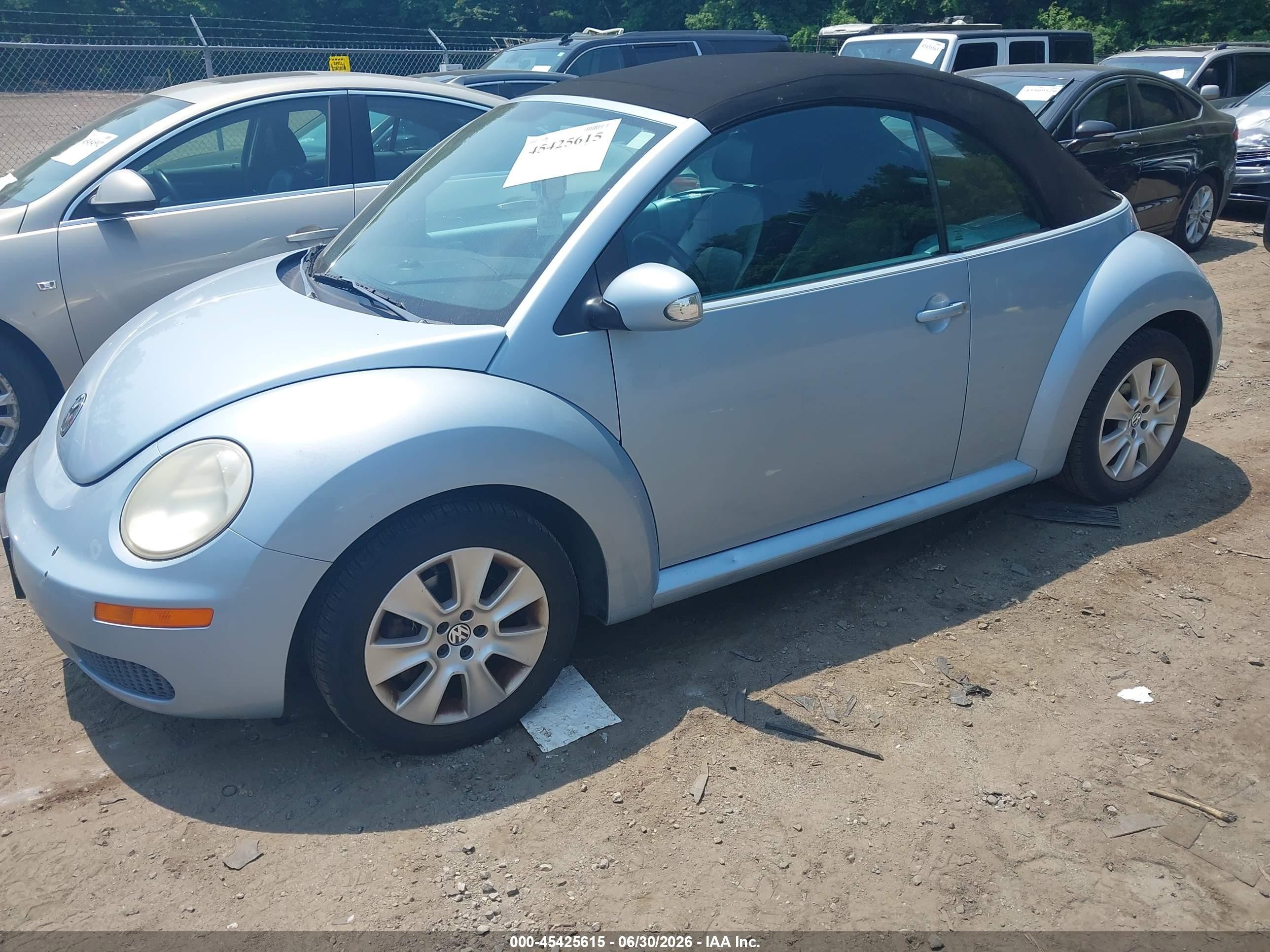 2010 Volkswagen New Beetle 2.5l Light Blue vin: 3VWRG3AL3AM002978