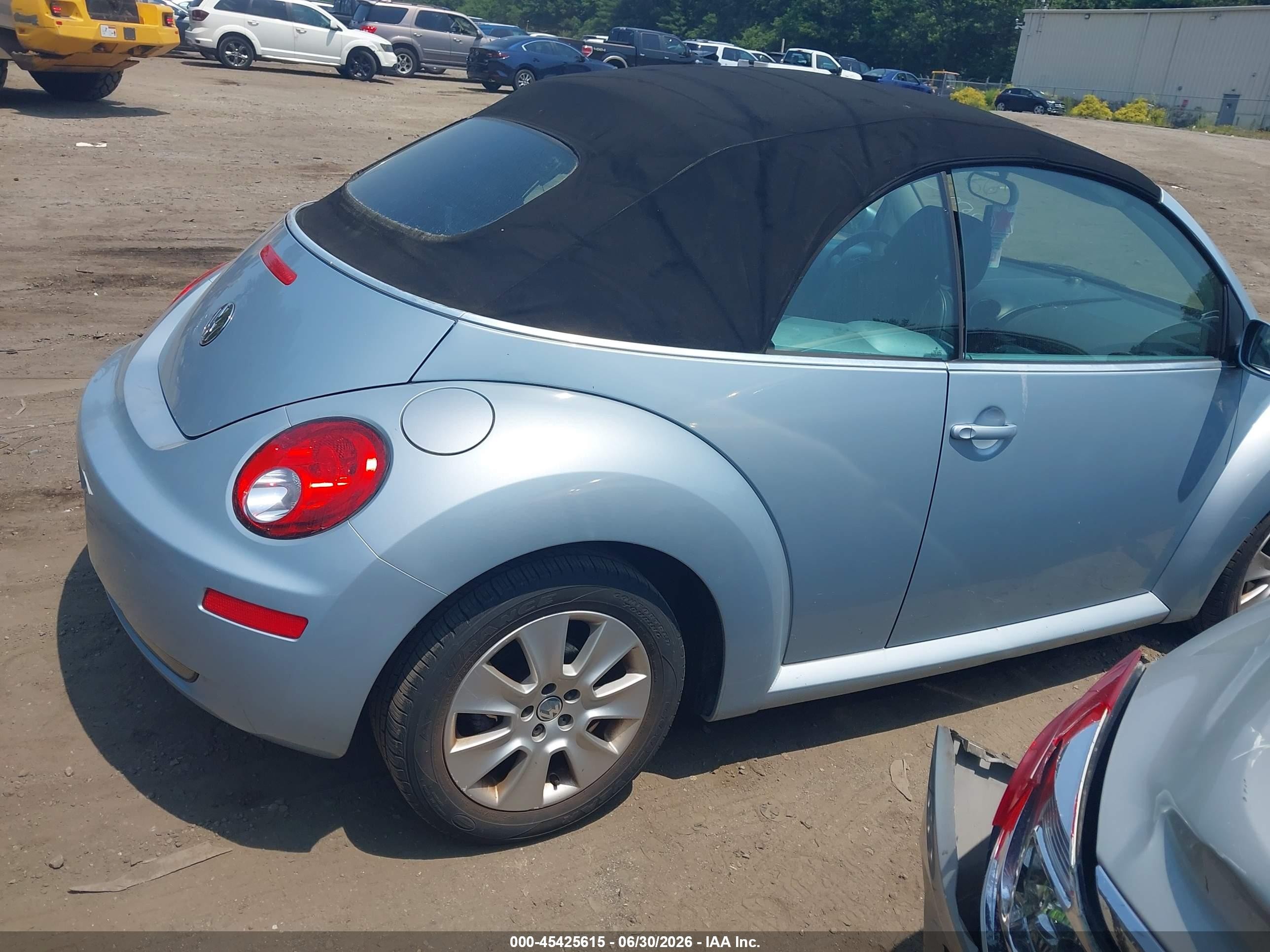 2010 Volkswagen New Beetle 2.5l Light Blue vin: 3VWRG3AL3AM002978