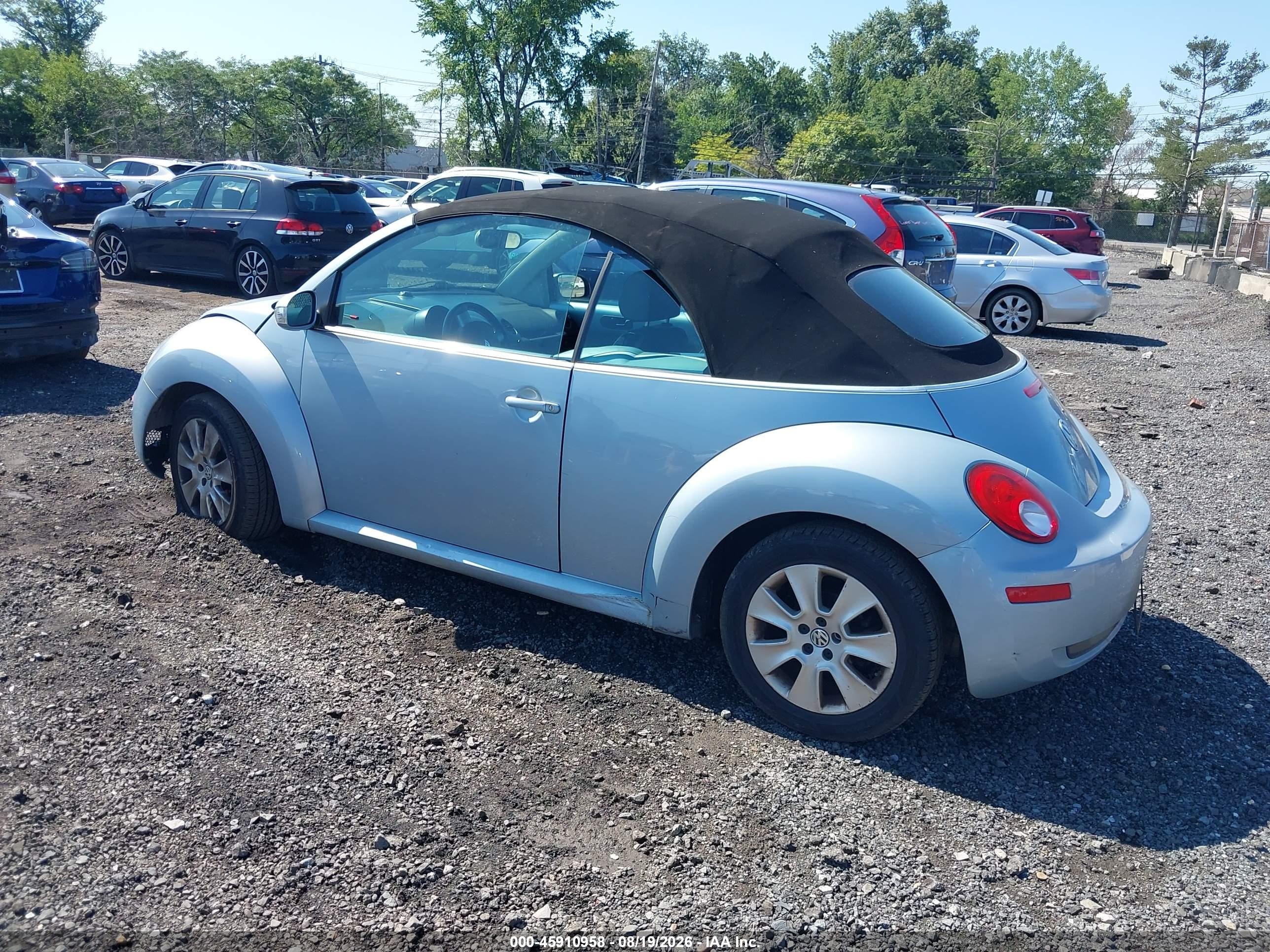 2010 Volkswagen New Beetle 2.5l Silver vin: 3VWRG3AL9AM010115