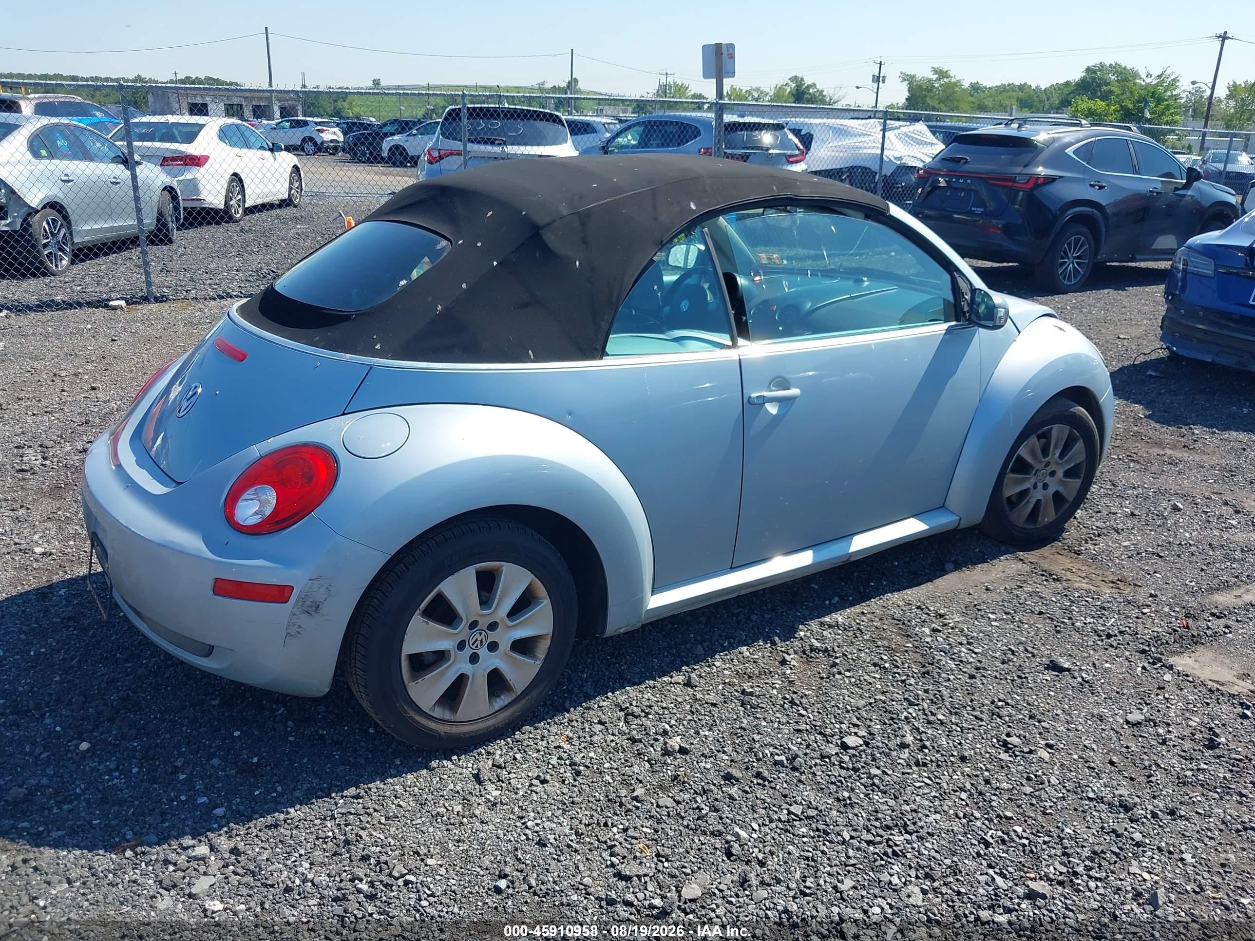 2010 Volkswagen New Beetle 2.5l Silver vin: 3VWRG3AL9AM010115