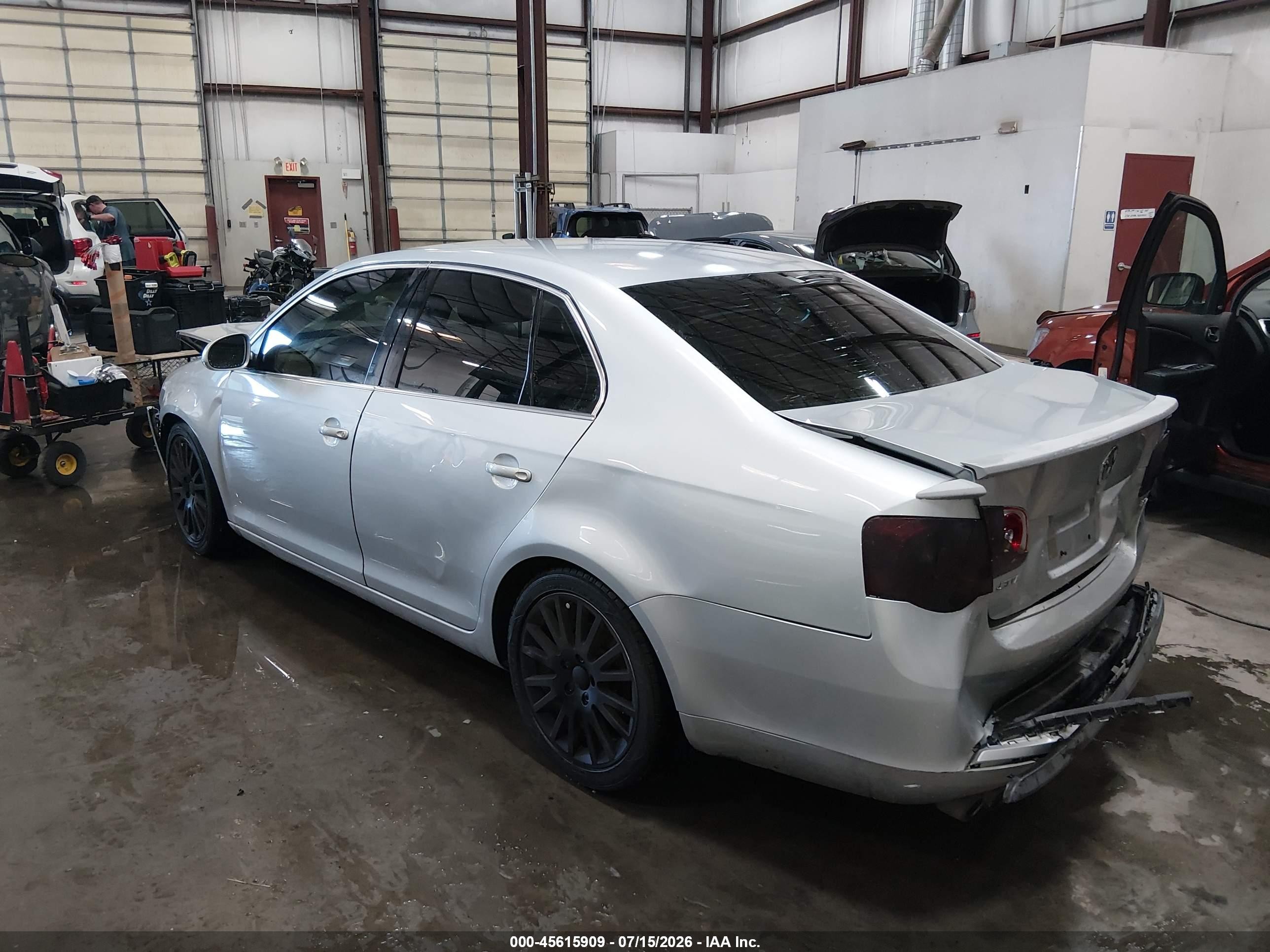 2006 Volkswagen Jetta 2.5 Серебряный vin: 3VWRG71K16M744933
