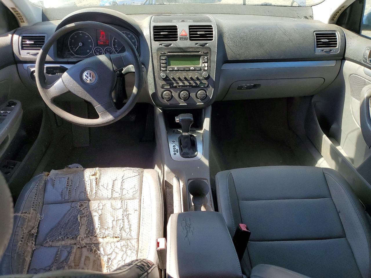 2005 Volkswagen New Jetta 2.5 Silver vin: 3VWRG71K45M647661
