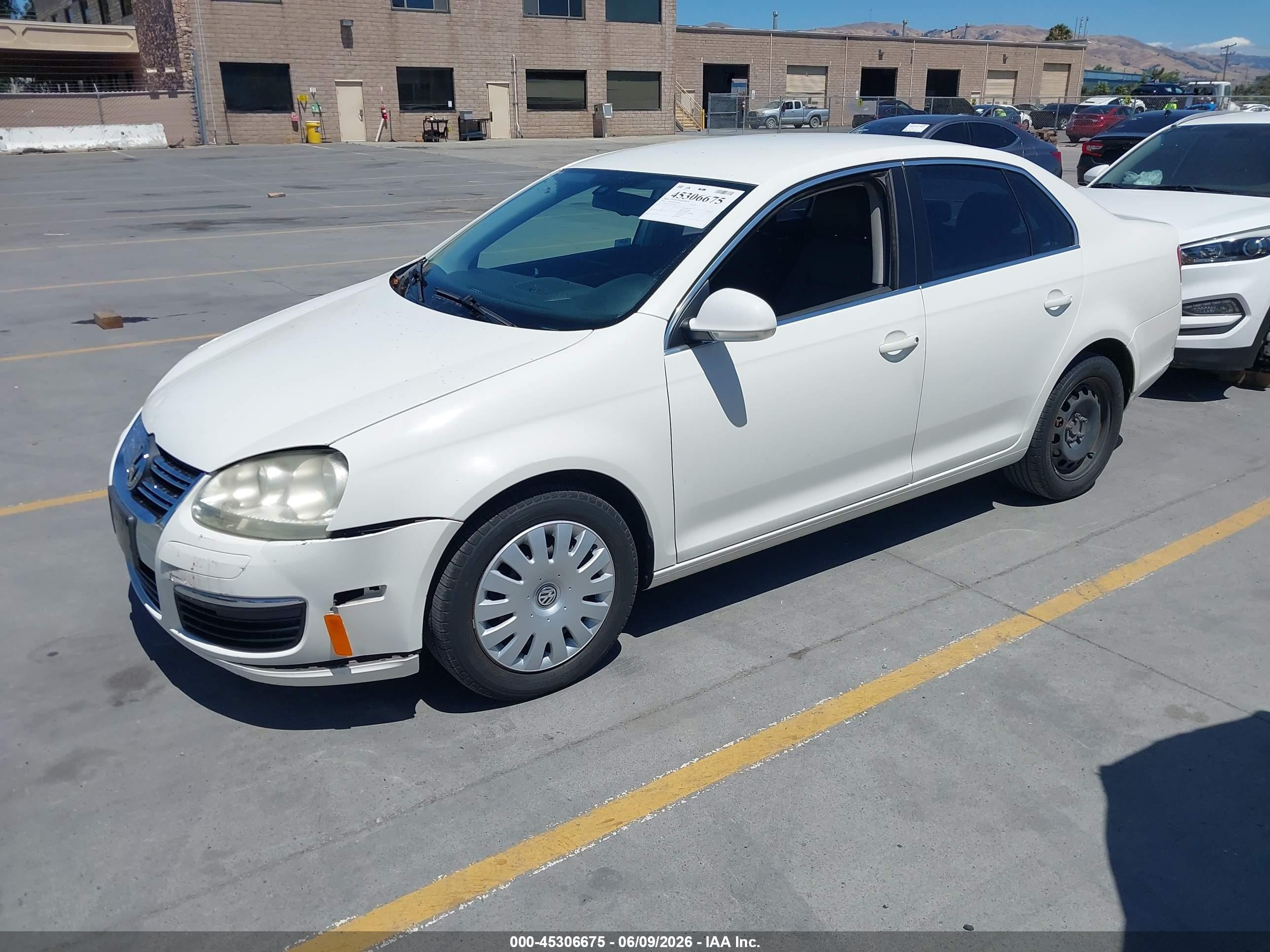 2005 Volkswagen Jetta 2.5 White vin: 3VWRG71K65M614712
