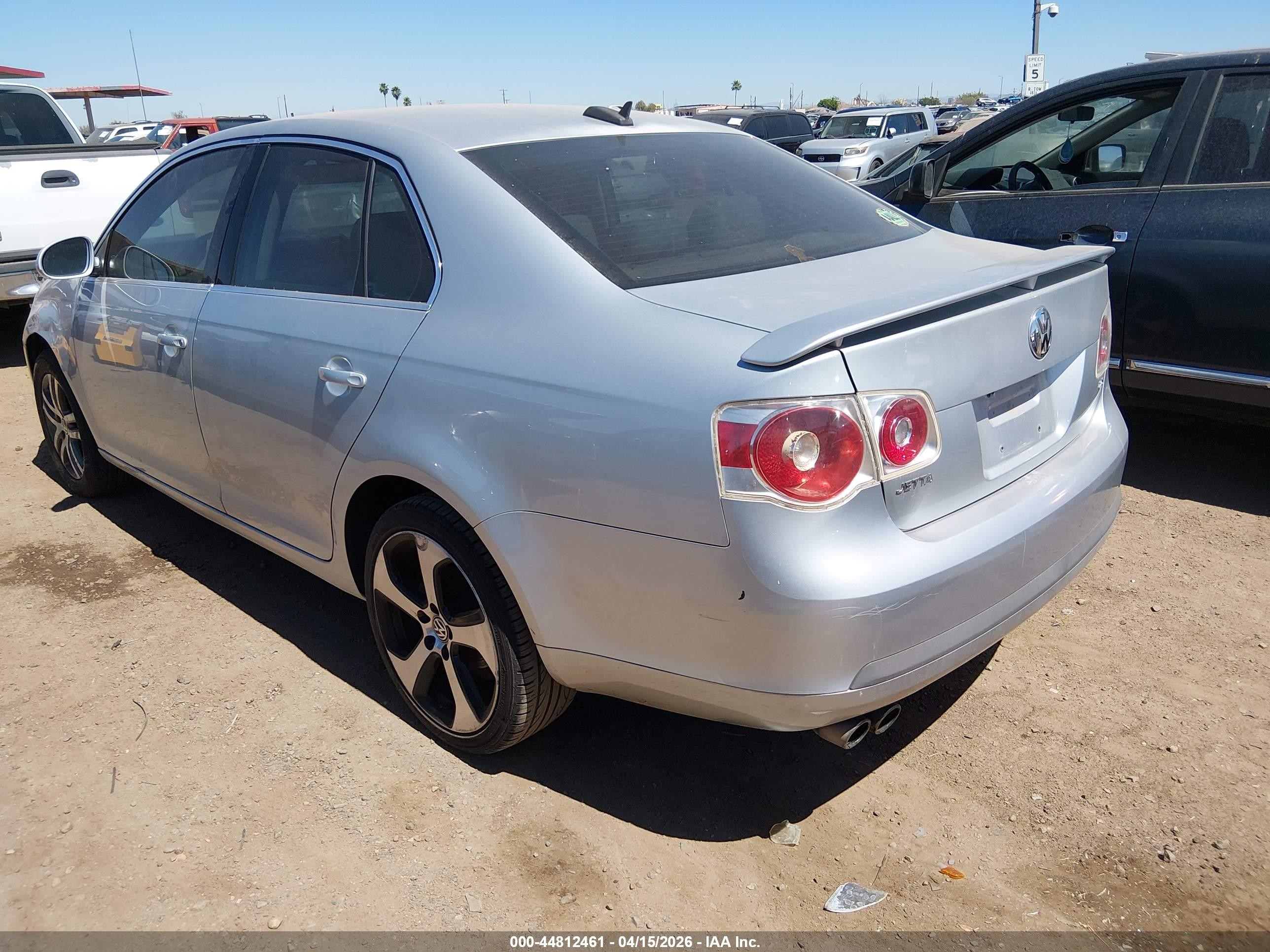 2006 Volkswagen Jetta 2.5 Silver vin: 3VWRG71K86M841241
