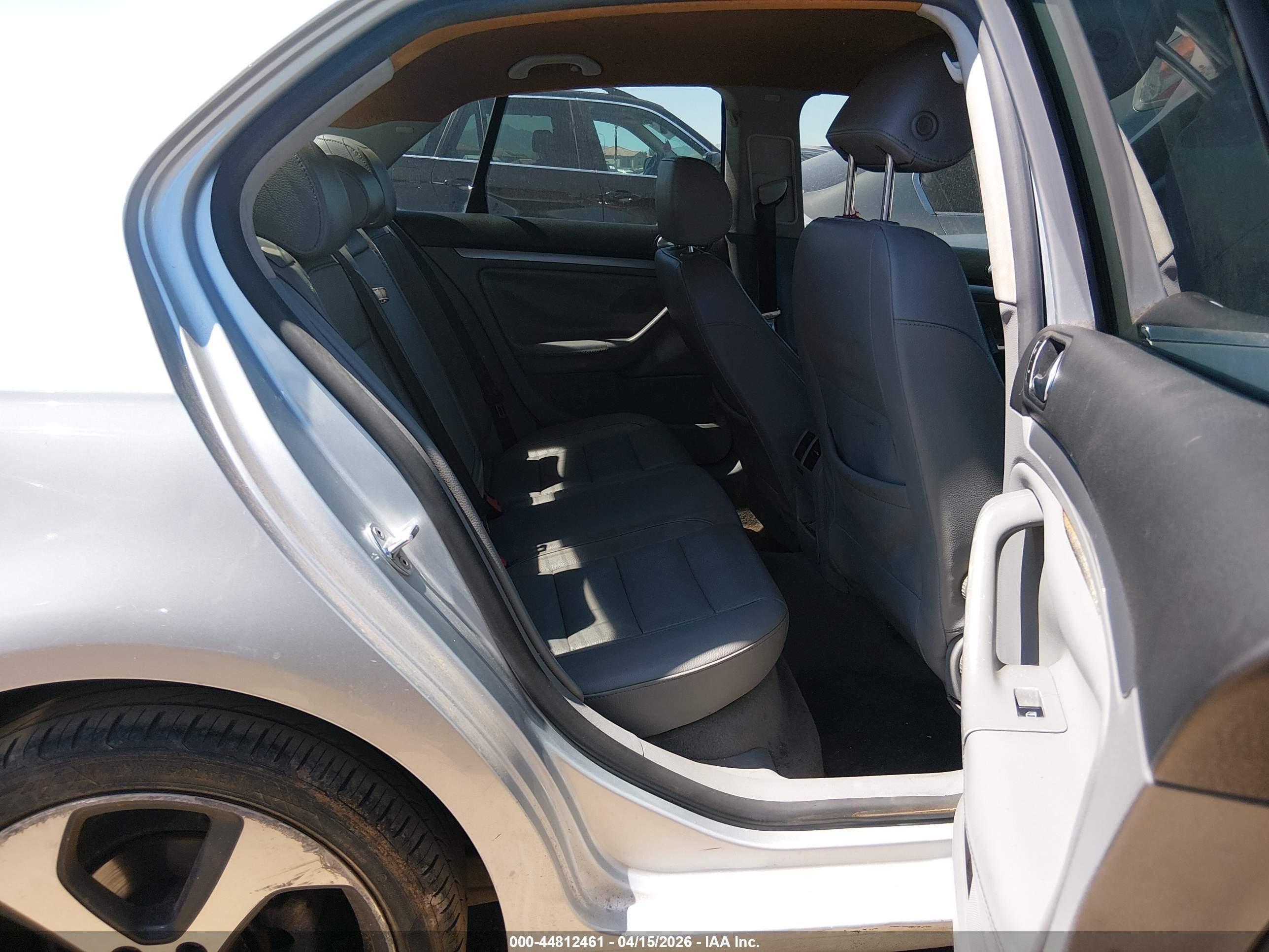 2006 Volkswagen Jetta 2.5 Silver vin: 3VWRG71K86M841241