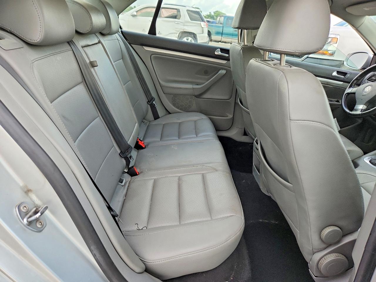 2008 Volkswagen Jetta Wolfsburg Silver vin: 3VWRJ71K58M180949