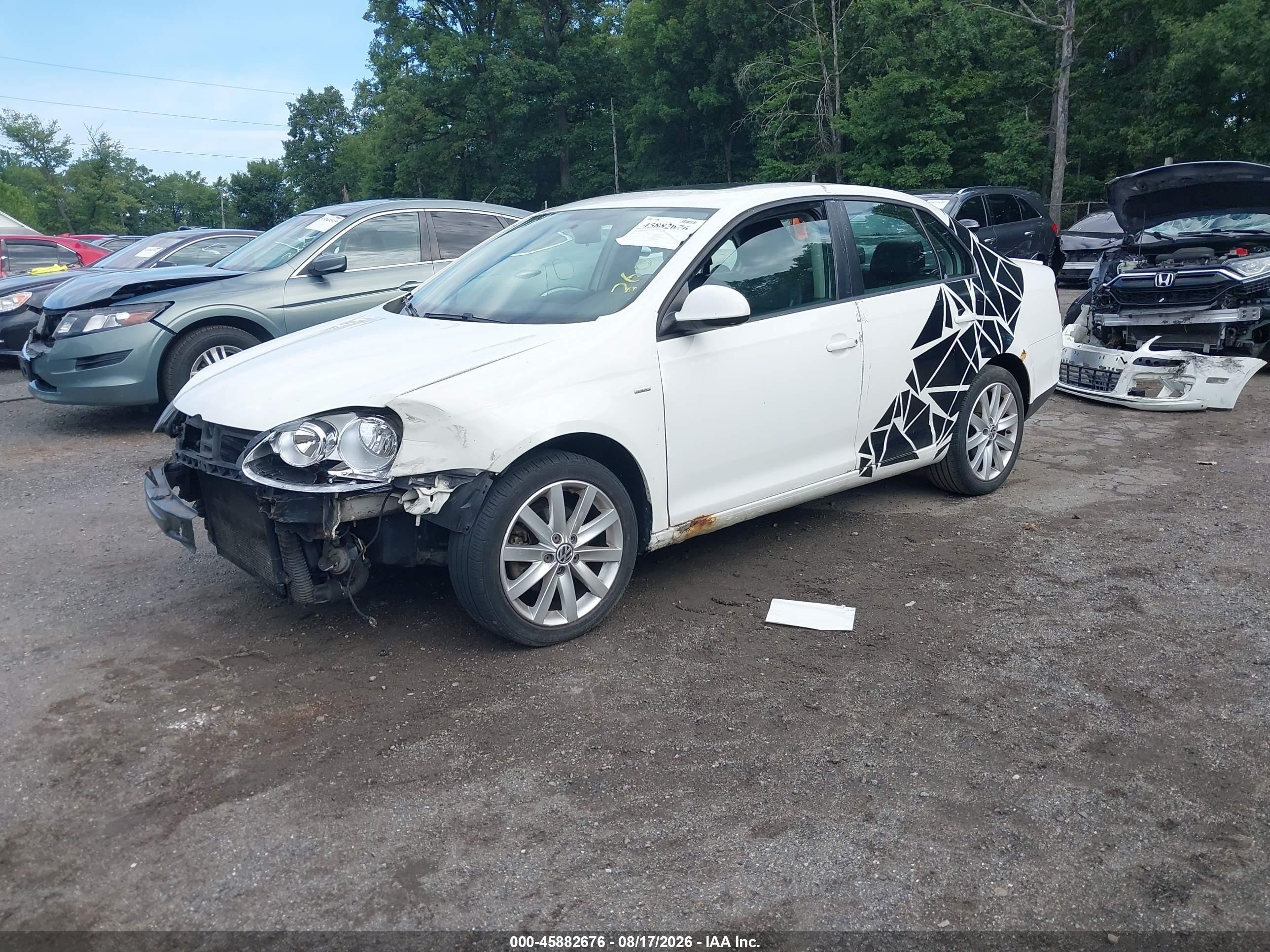 2010 Volkswagen Jetta Wolfsburg Edition White vin: 3VWRJ7AJ8AM151622