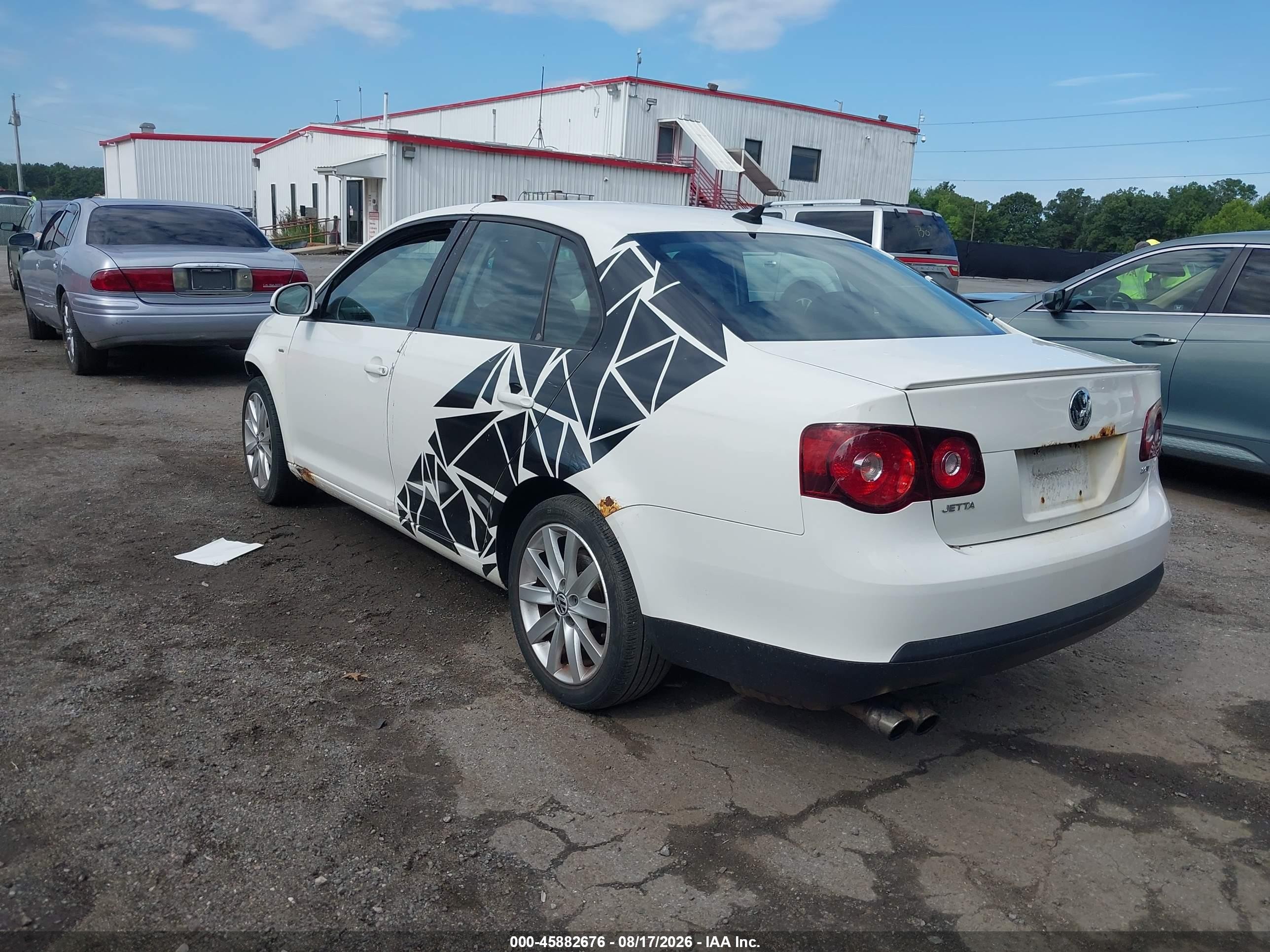 2010 Volkswagen Jetta Wolfsburg Edition White vin: 3VWRJ7AJ8AM151622