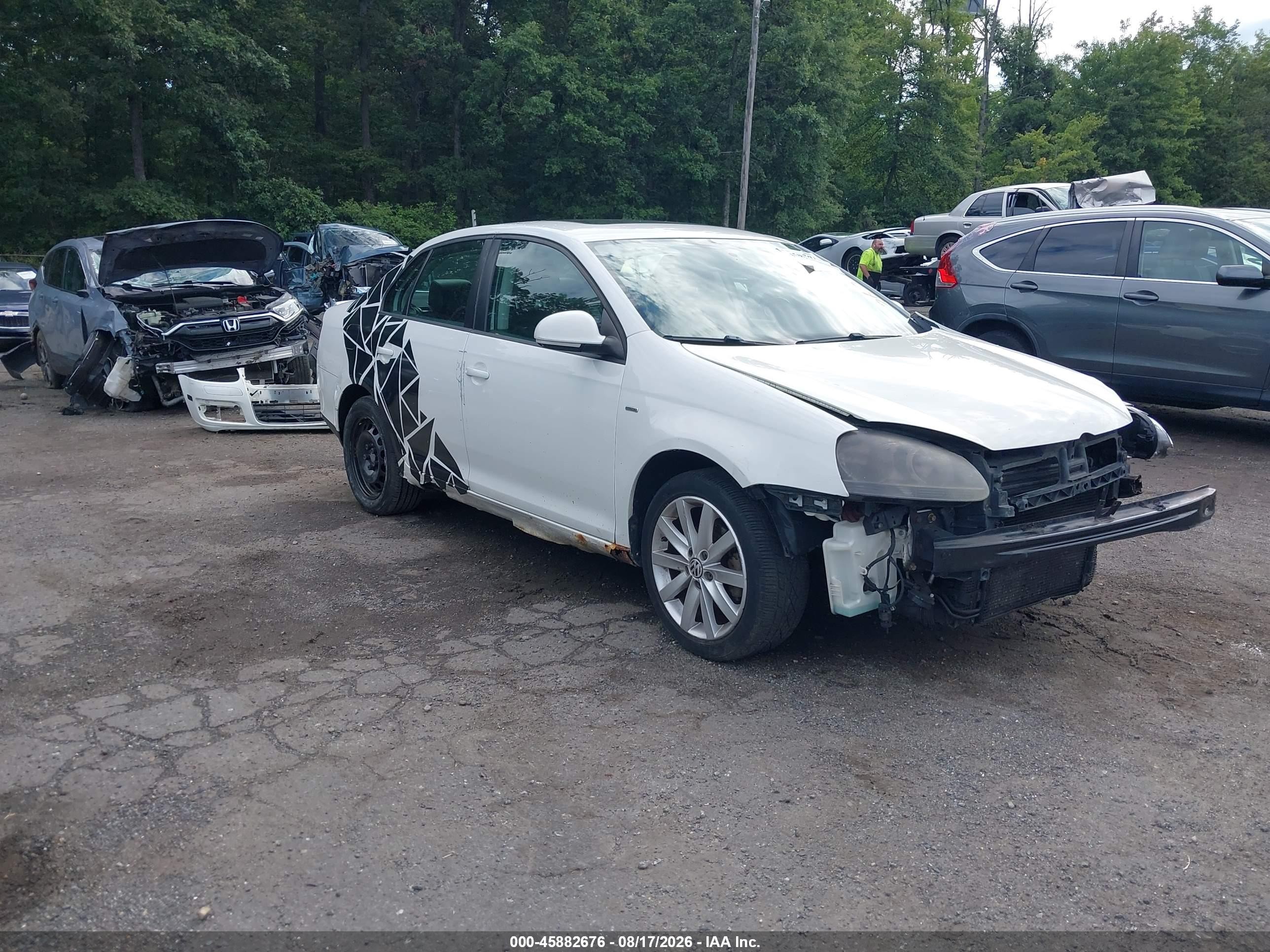 2010 Volkswagen Jetta Wolfsburg Edition White vin: 3VWRJ7AJ8AM151622