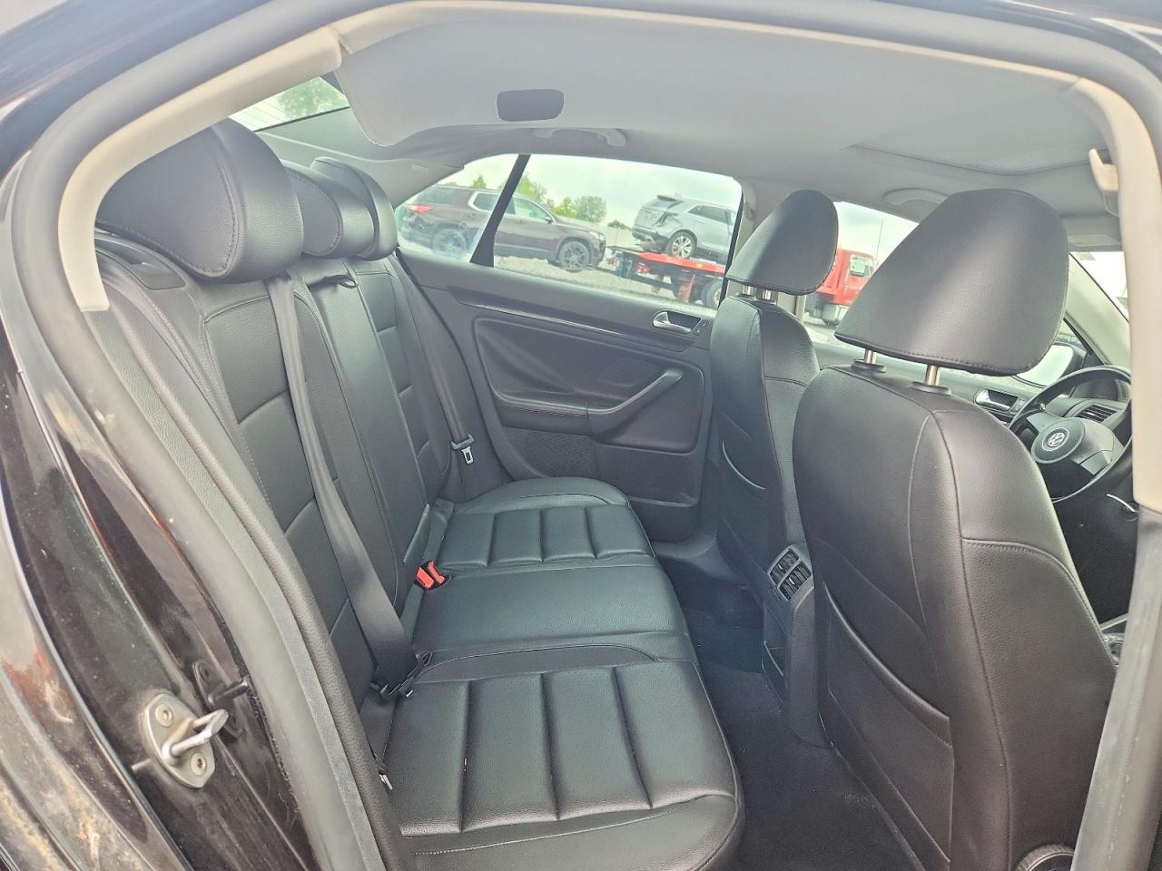 2010 Volkswagen Jetta Wolfsburg Black vin: 3VWRJ7AJ9AM017704